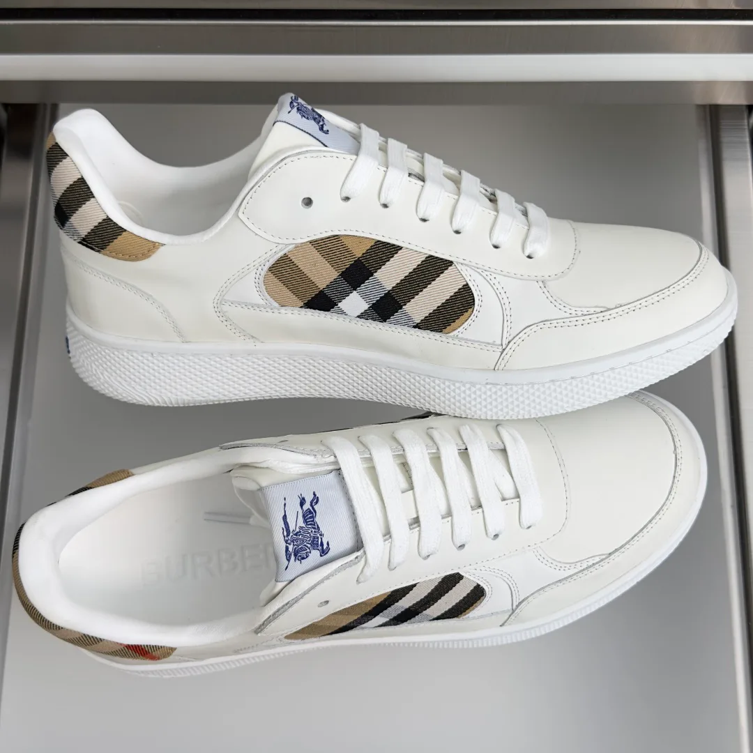 Women's Sneakers BURBERRY 17810103