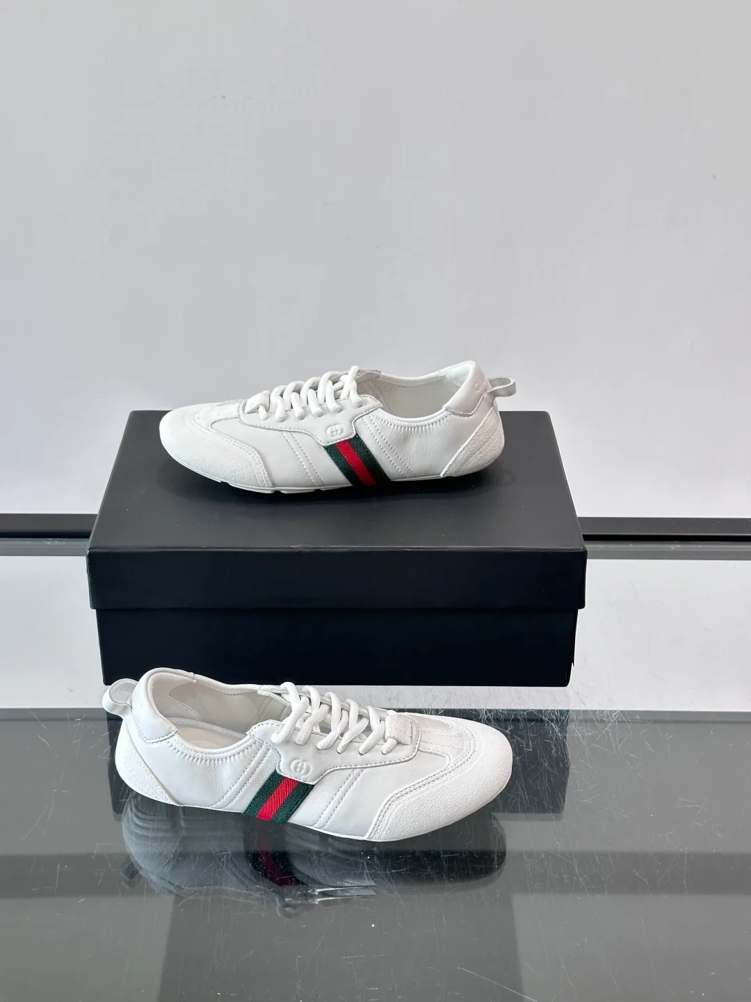 Women's Sneakers GUCCI 17689240