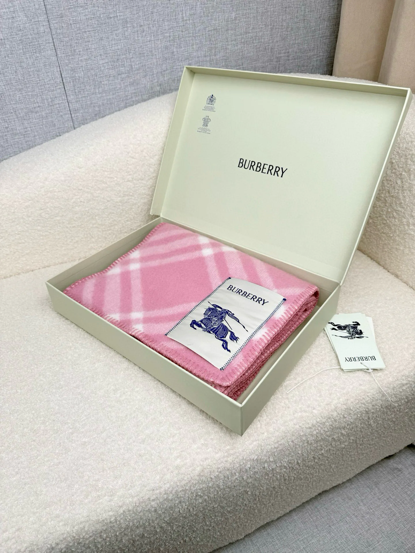 Scarves BURBERRY 17948824