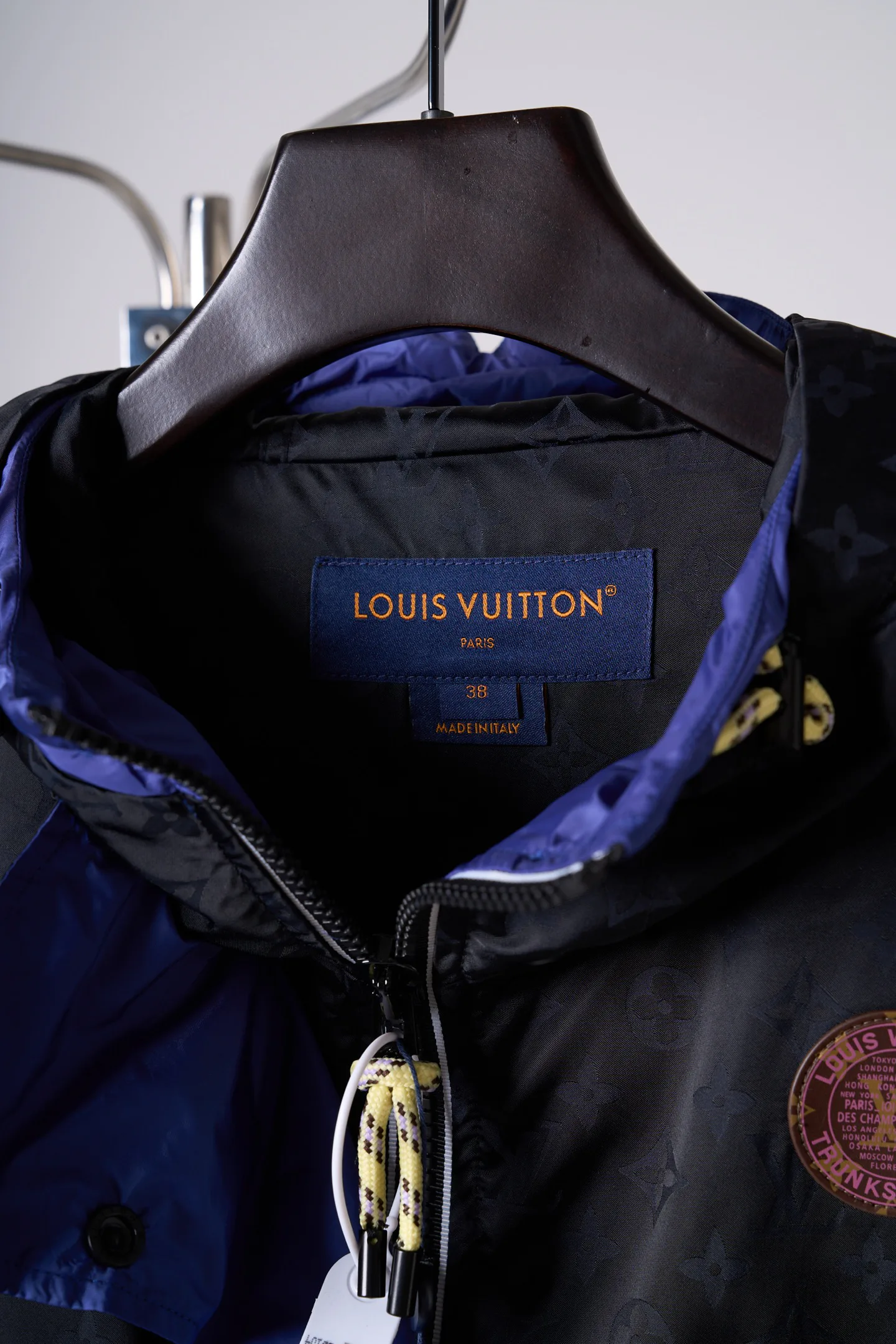 Men's Jackets And Down Jackets LOUIS VUITTON 18179056