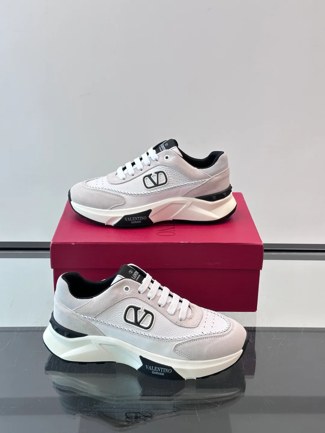 Men's Sneakers VALENTINO 18500687
