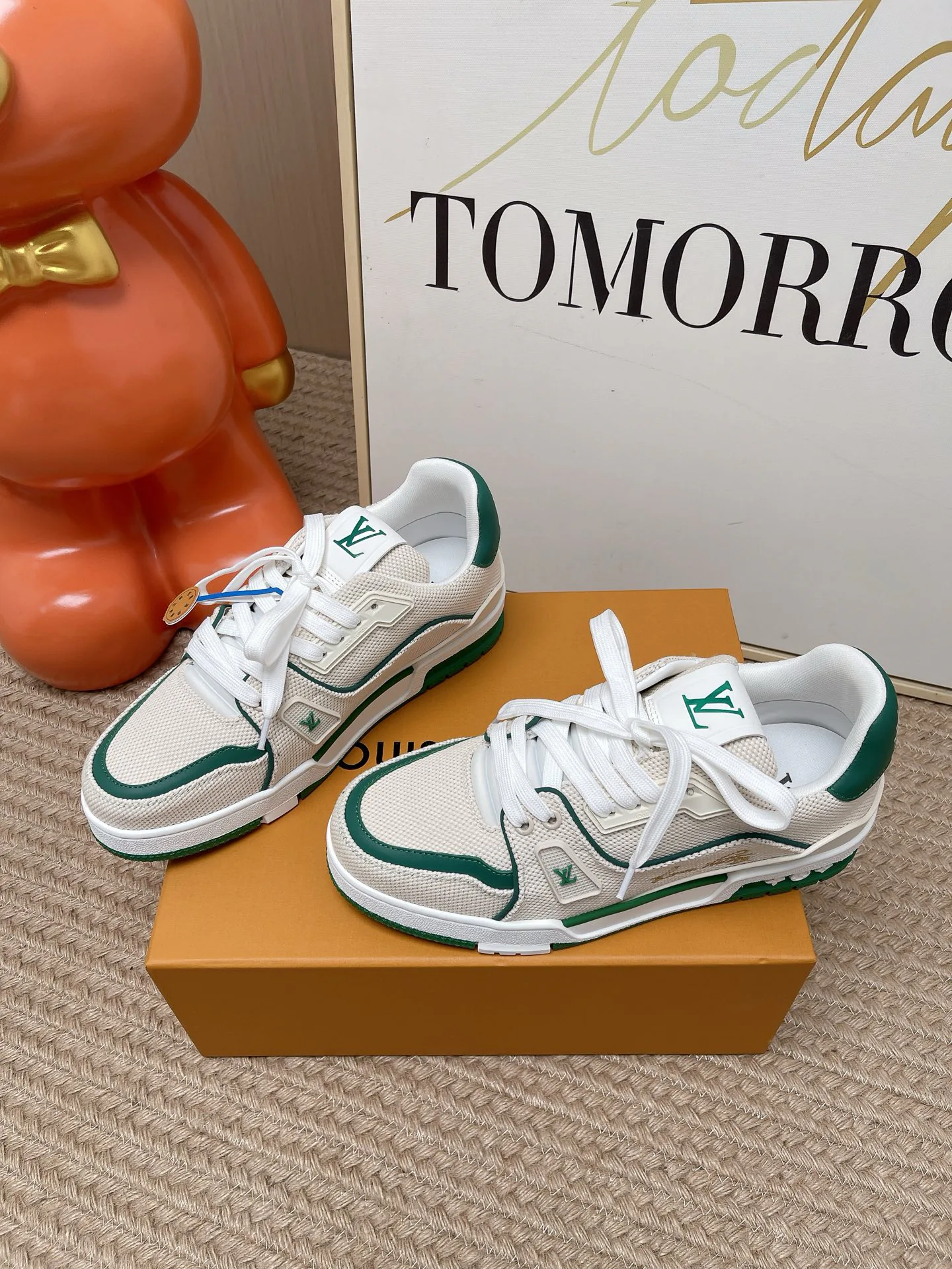 Women's Sneakers LOUIS VUITTON 17449383