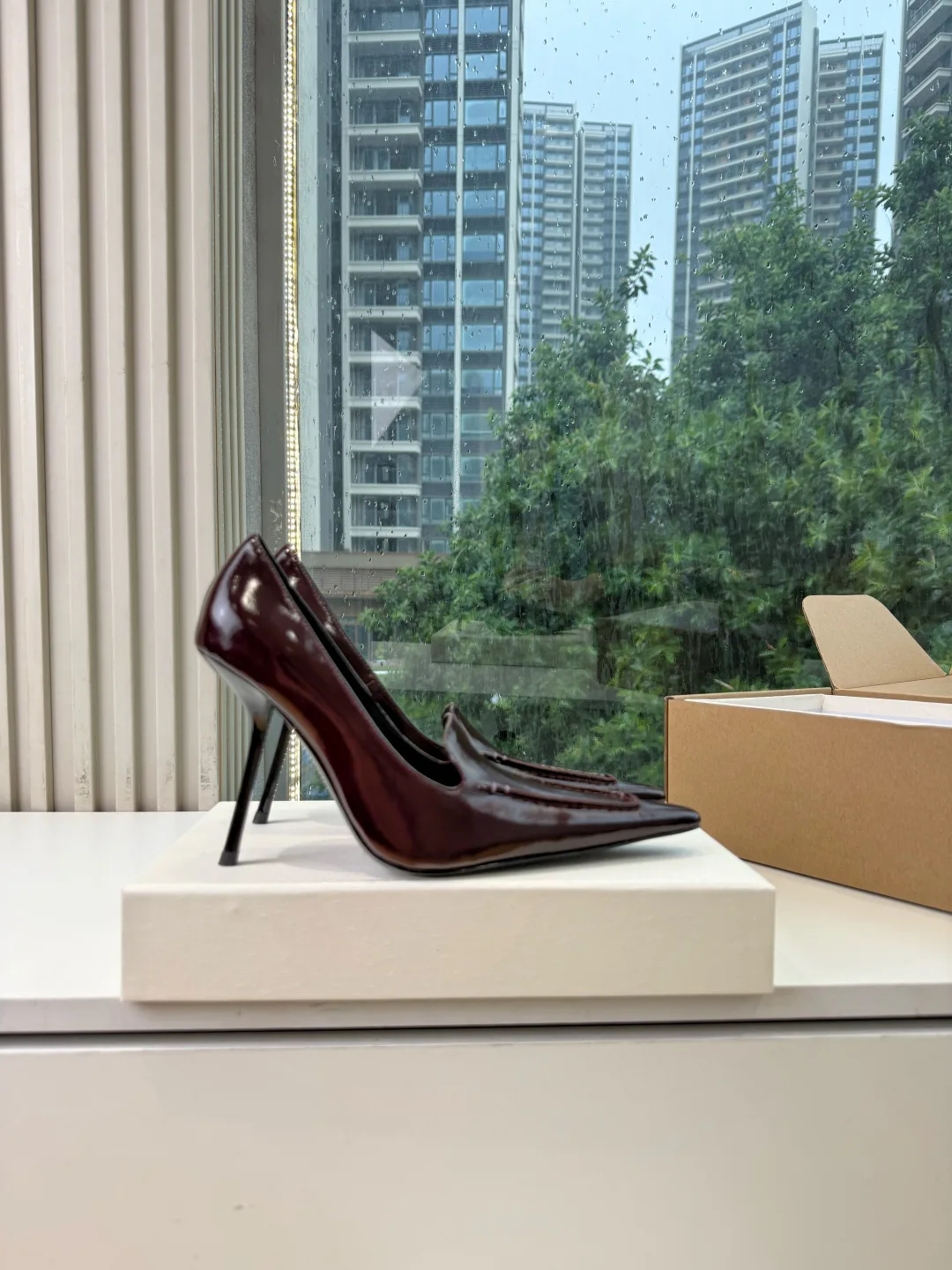 Women's Heels SAINT LAURENT 18104141