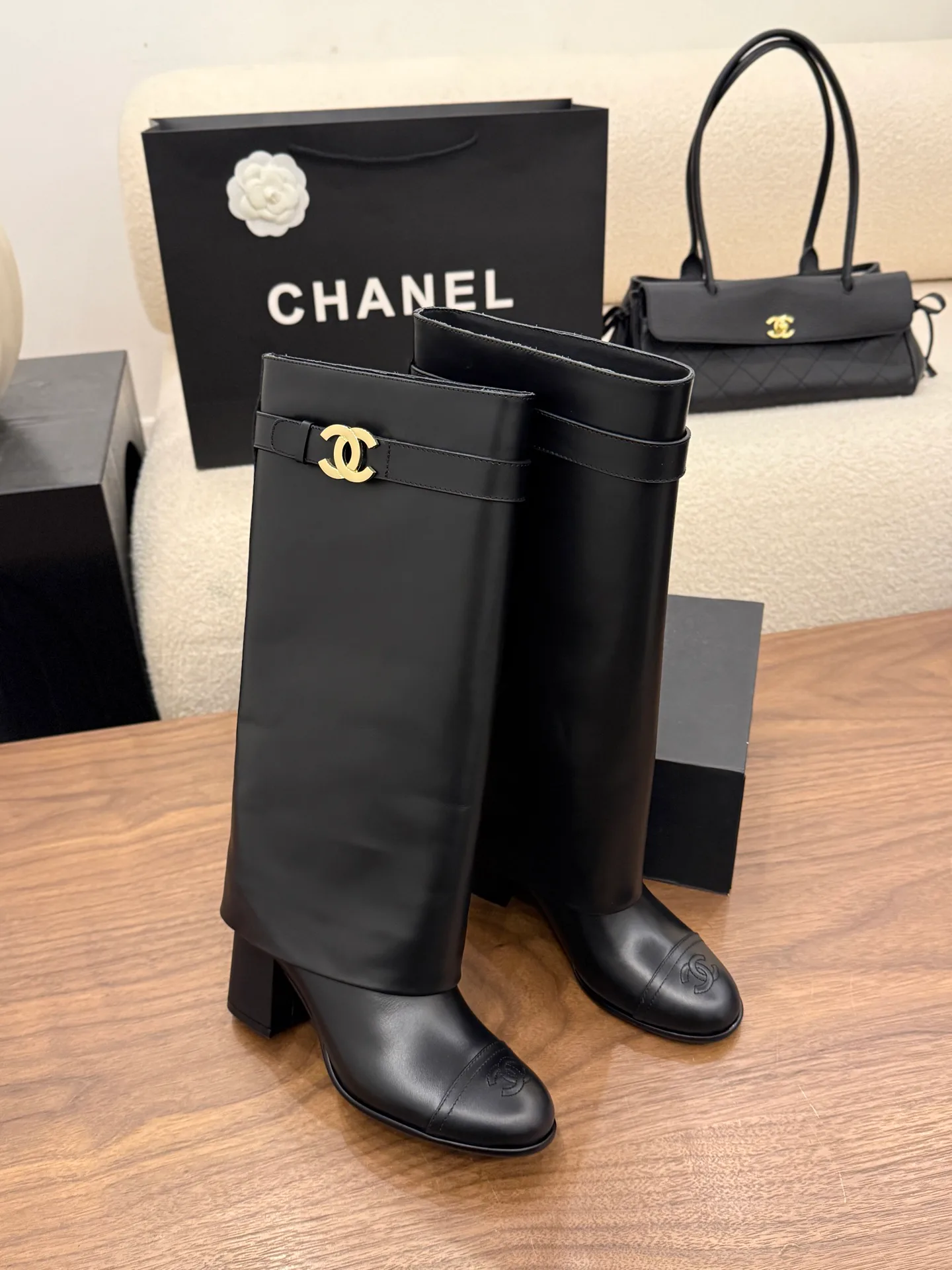 Women's Boots CHANEL 18370226