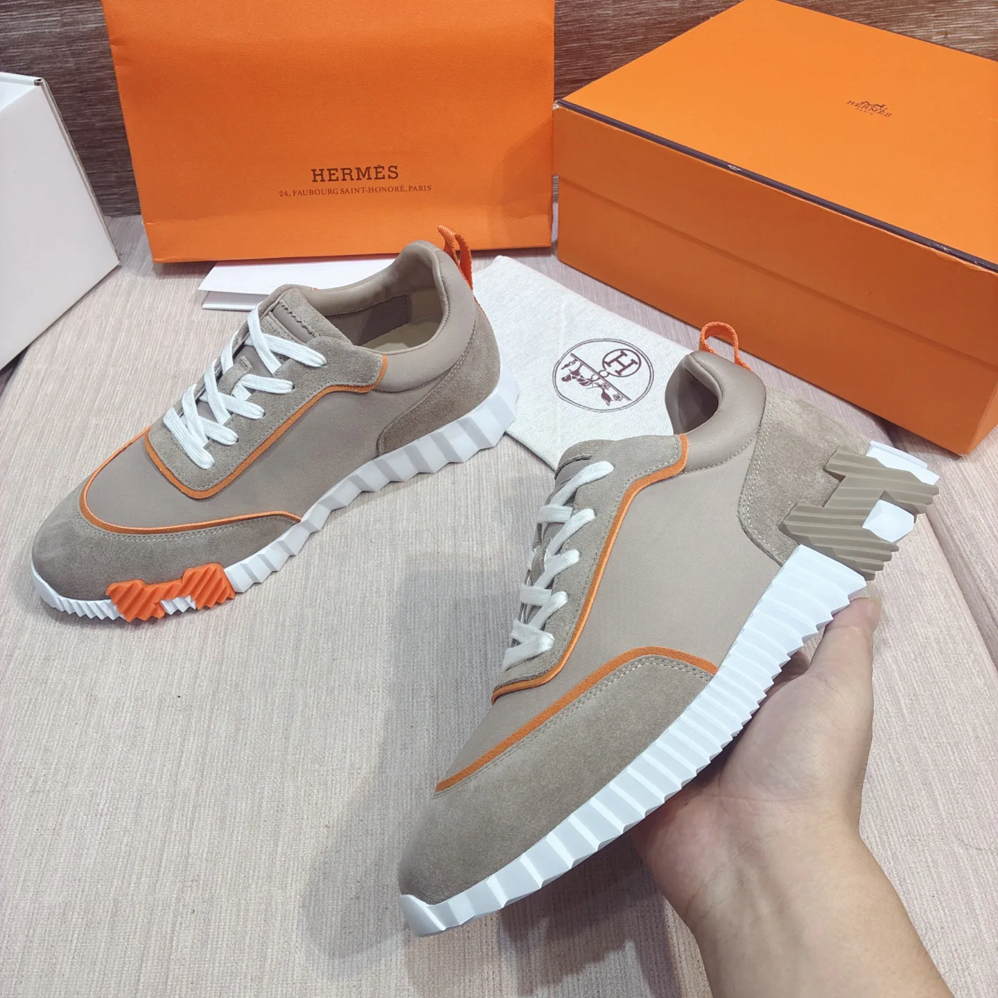 Women's Sneakers HERMES 17884354
