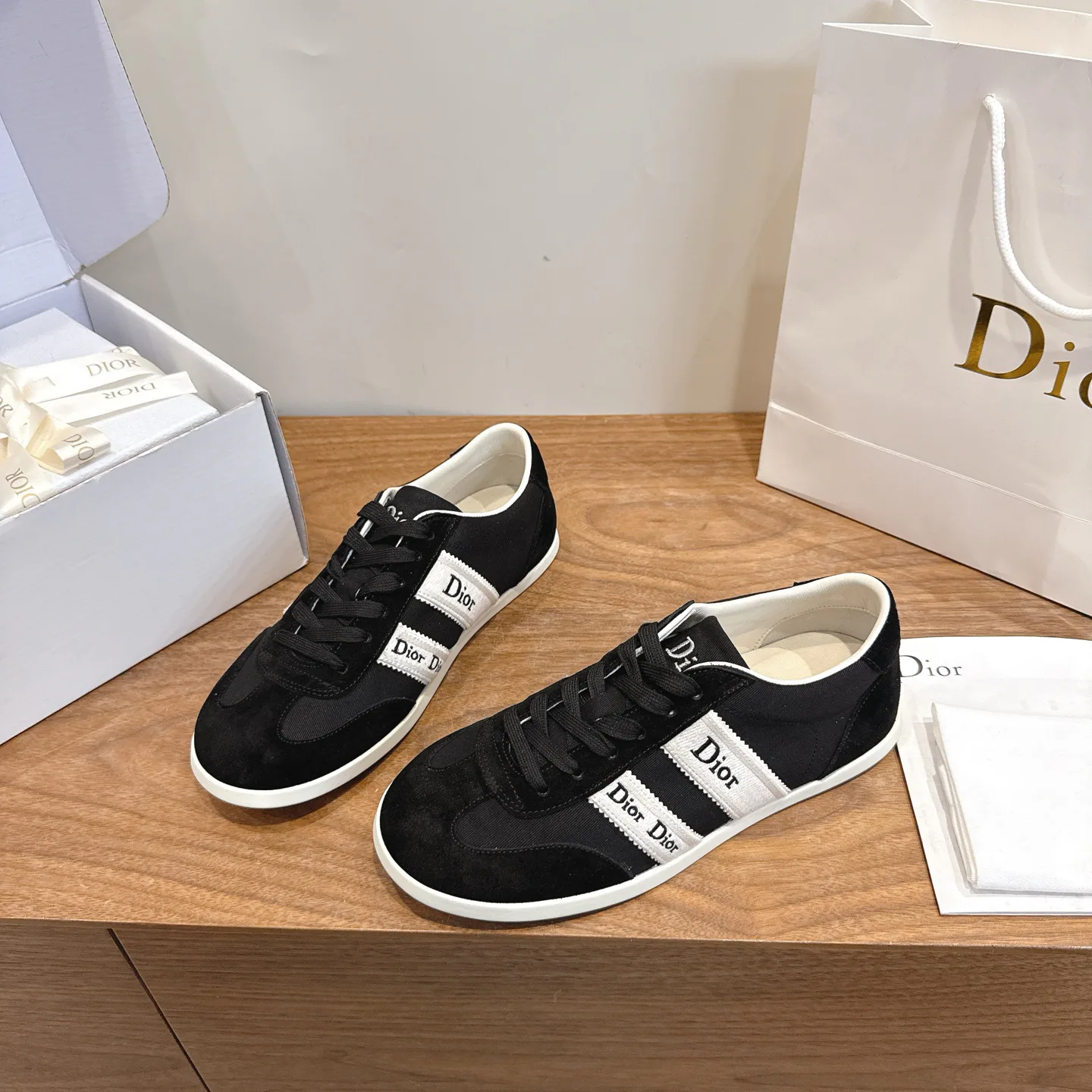 Women's Sneakers CHRISTIAN DIOR 17467319