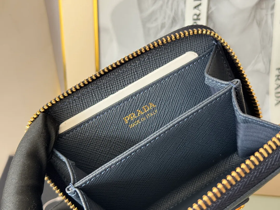 Women's Clutches PRADA 17999925