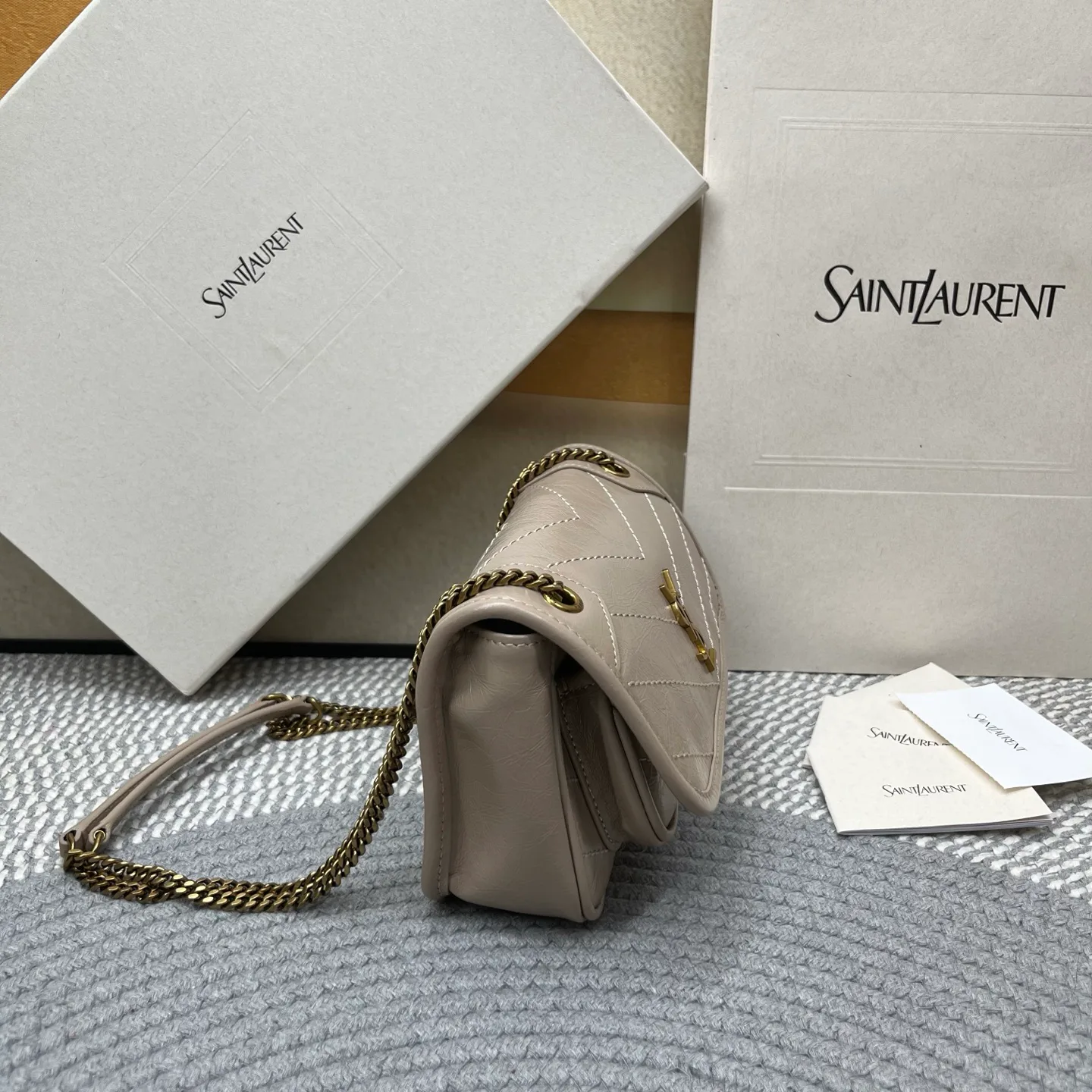Women's Classic Handbags SAINT LAURENT 18220656