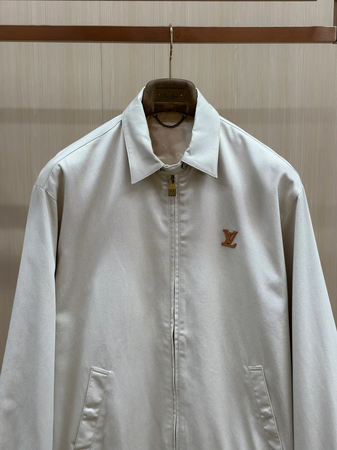 Куртки И Пуховики Мужские Louis Vuitton 18599276