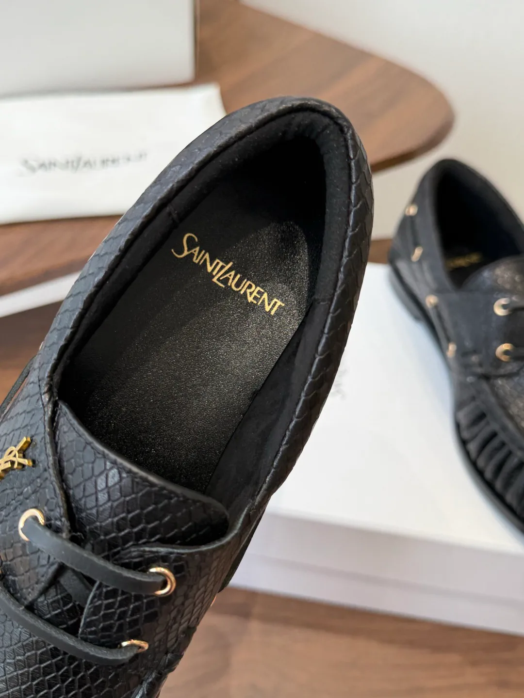 Women's Loafers And Moccasins SAINT LAURENT 18304212