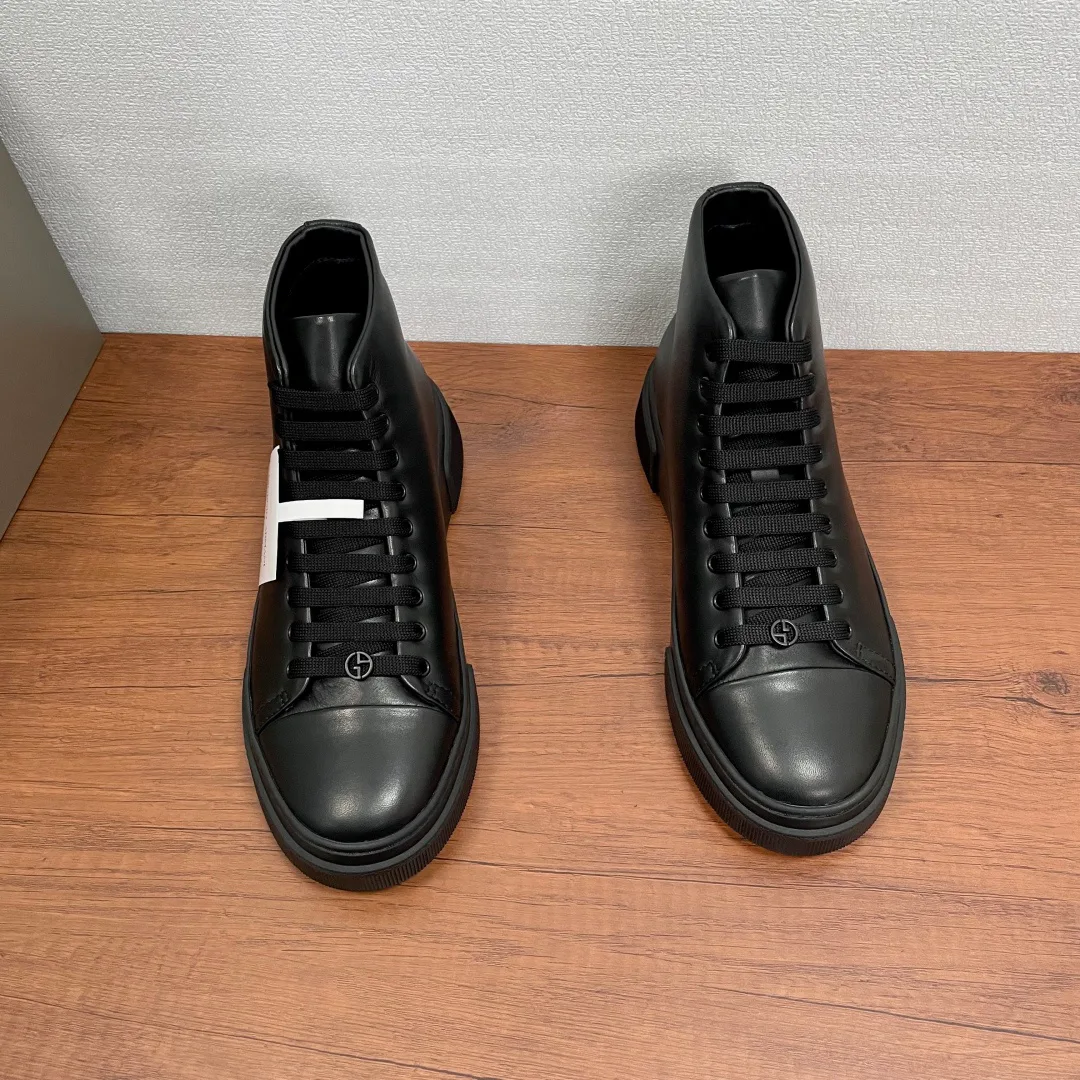 Кроссовки Мужские Armani 18597358