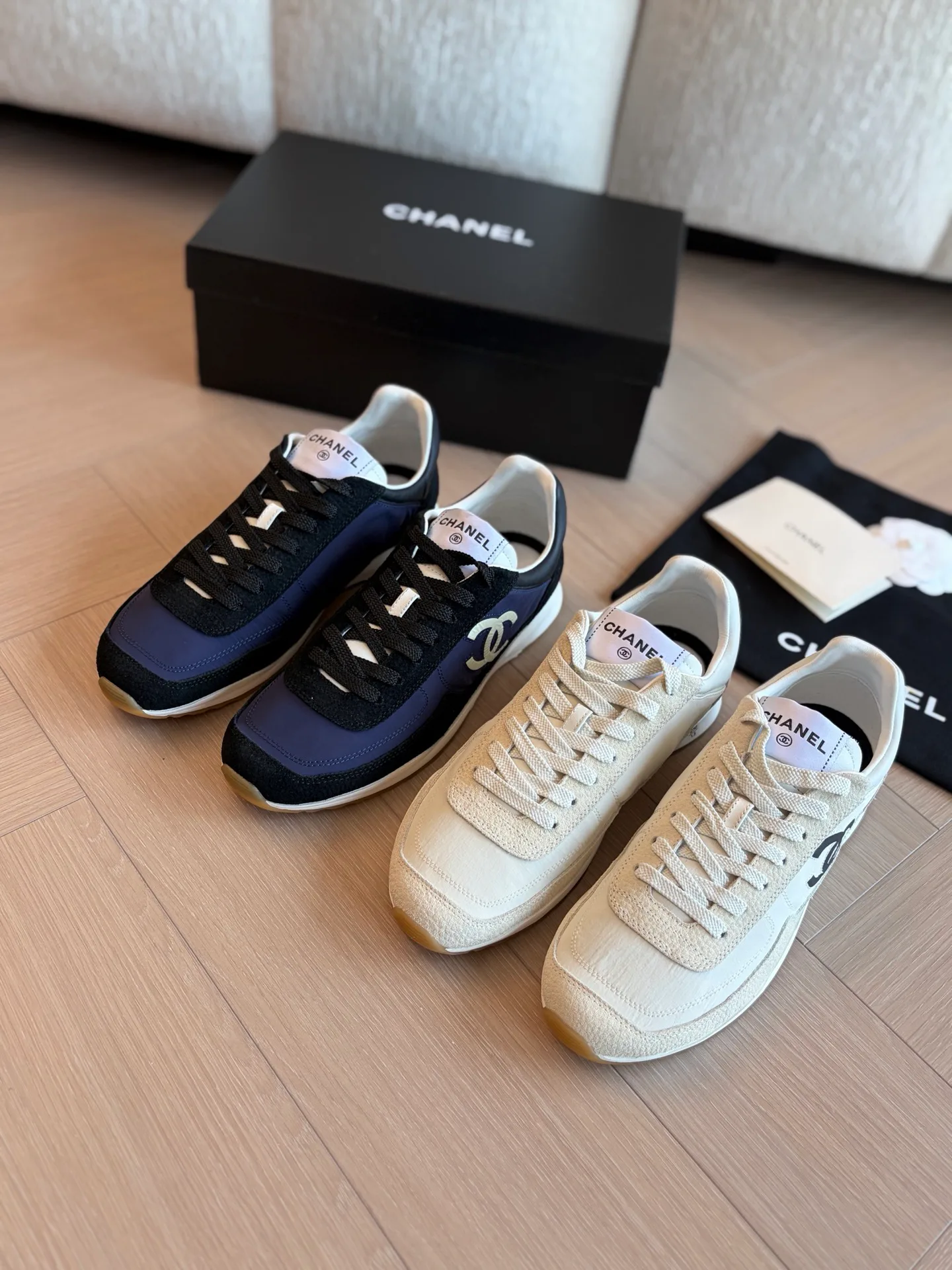 Women's Sneakers CHANEL 18063706