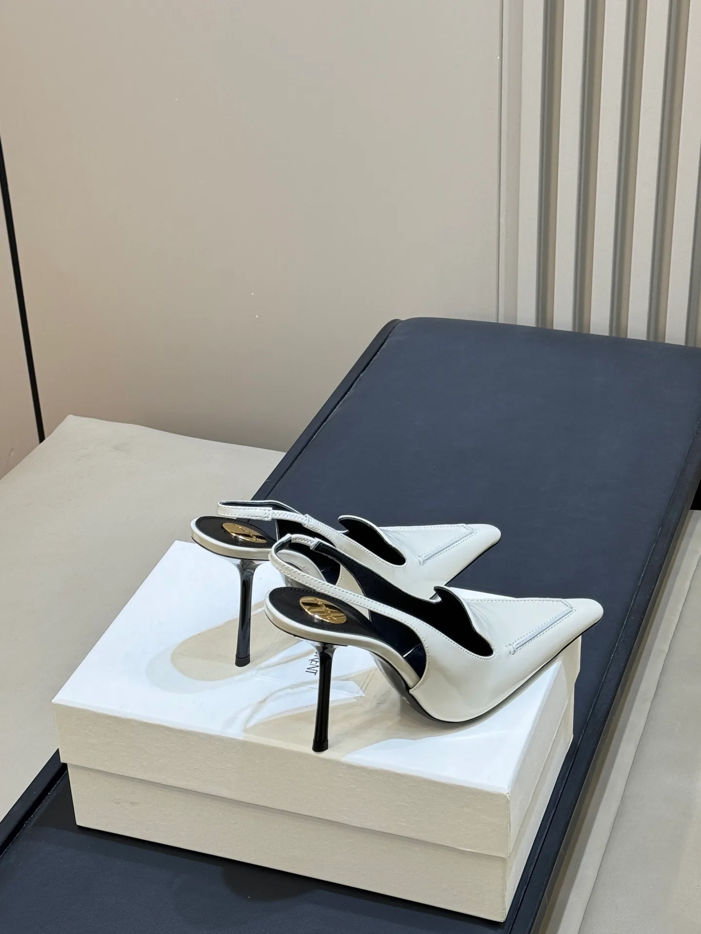 Women's Heels SAINT LAURENT 18073372