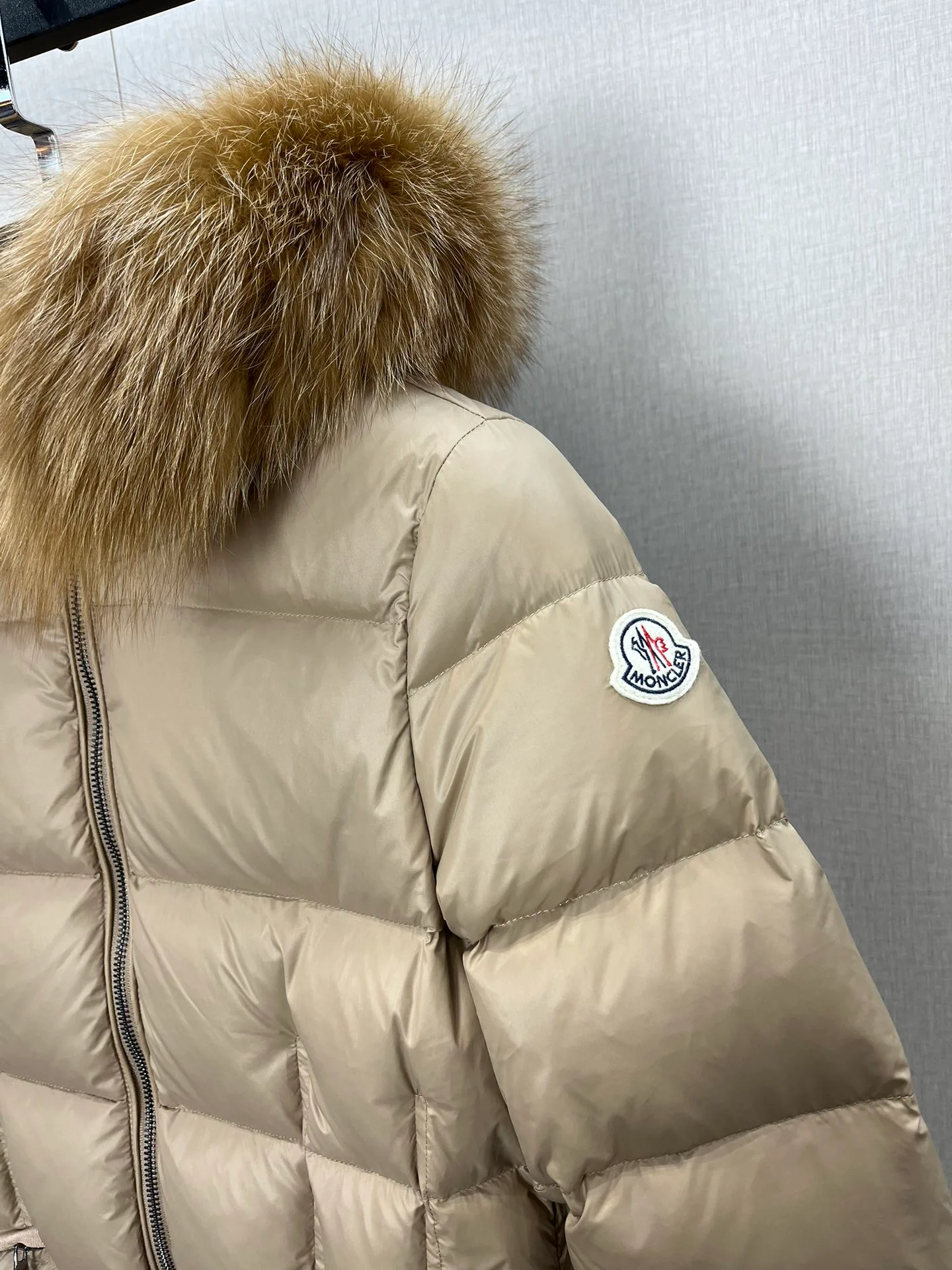 Women's Jackets And Down Jackets MONCLER 18130057