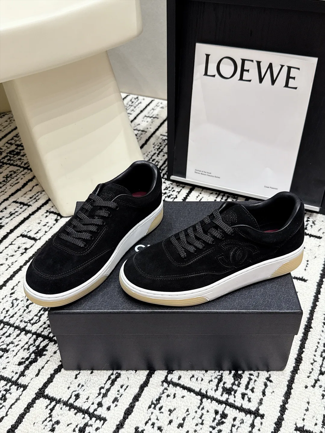 Women's Sneakers CHANEL 18511809