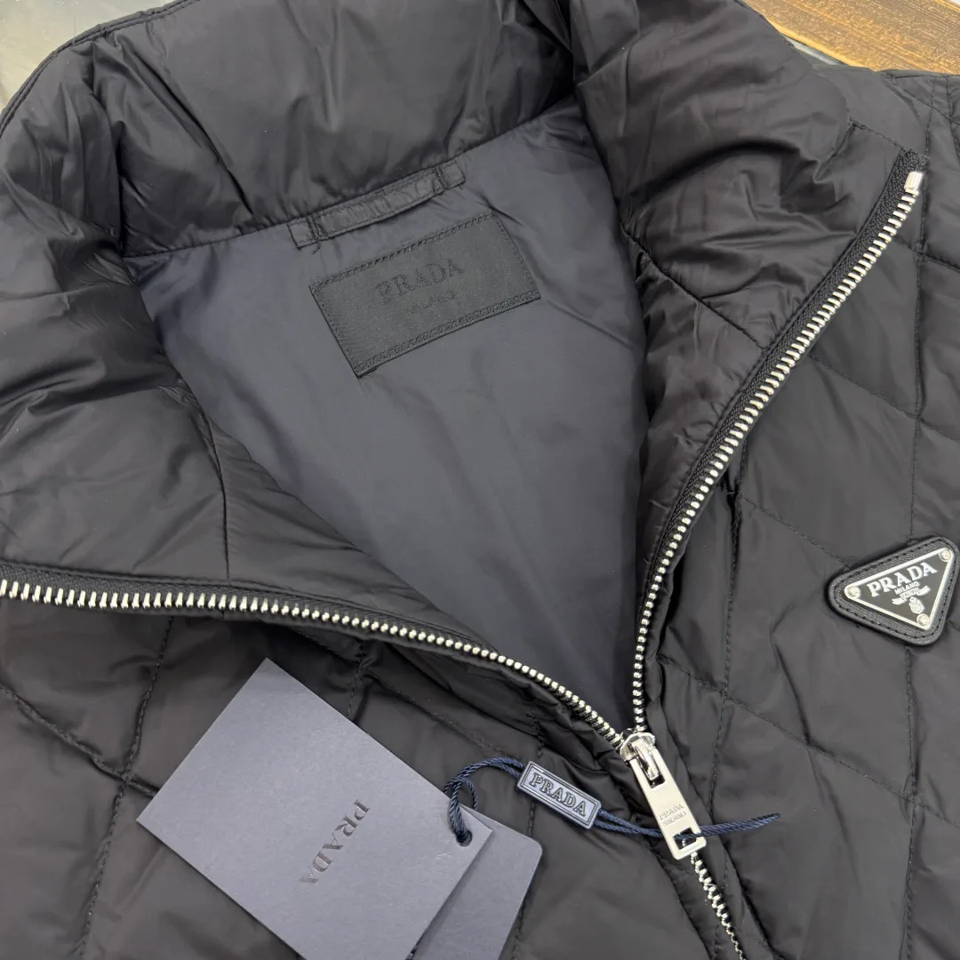 Men's Vests PRADA 18001996