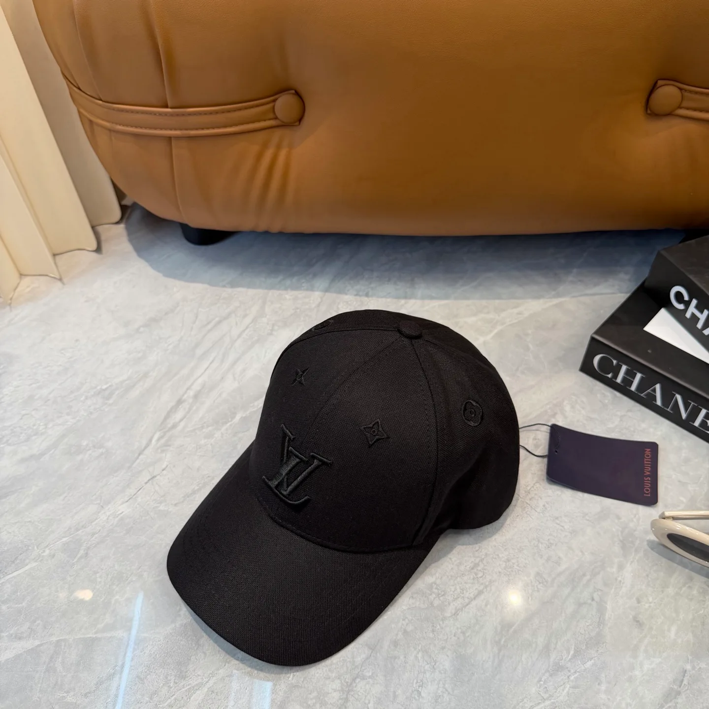 Hats LOUIS VUITTON 17467591