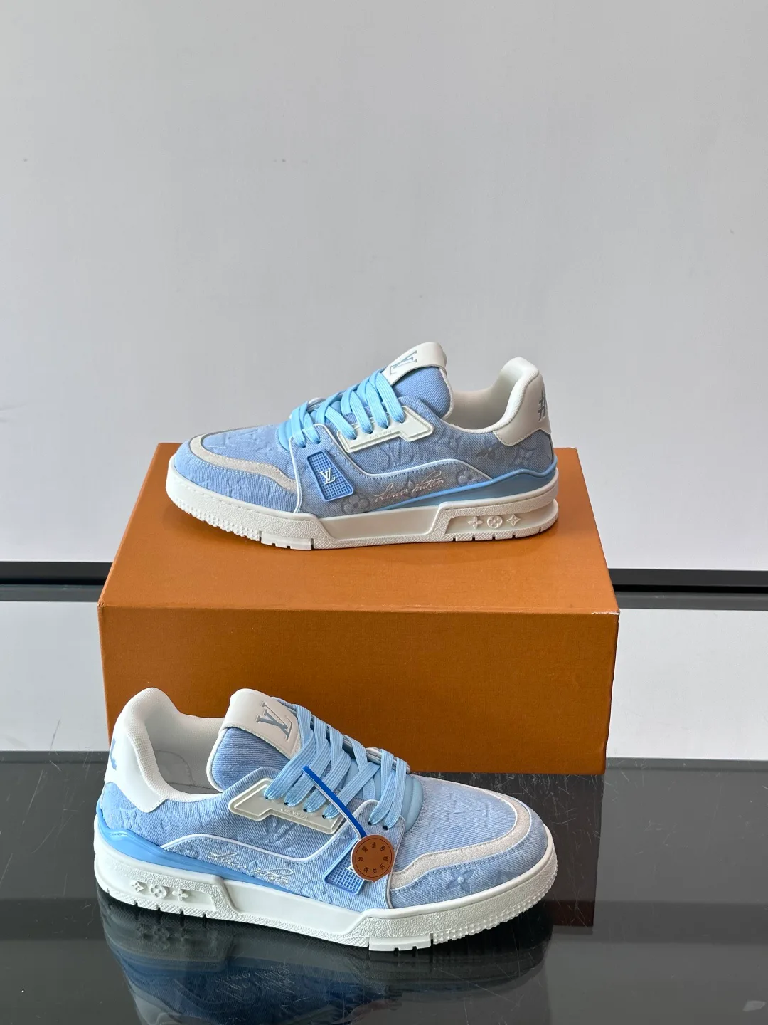 Men's Sneakers LOUIS VUITTON 17638793