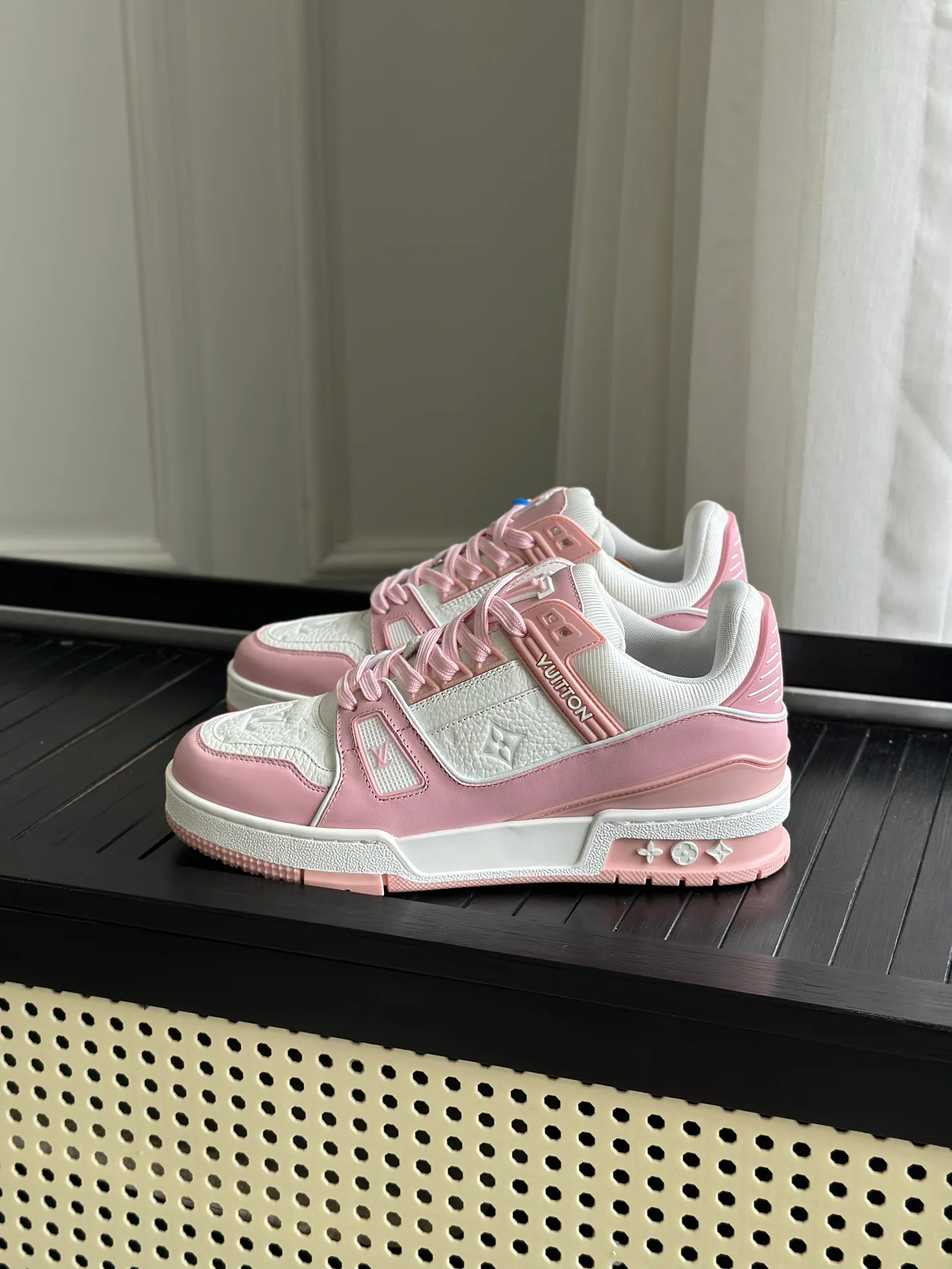 Women's Sneakers LOUIS VUITTON 18014118