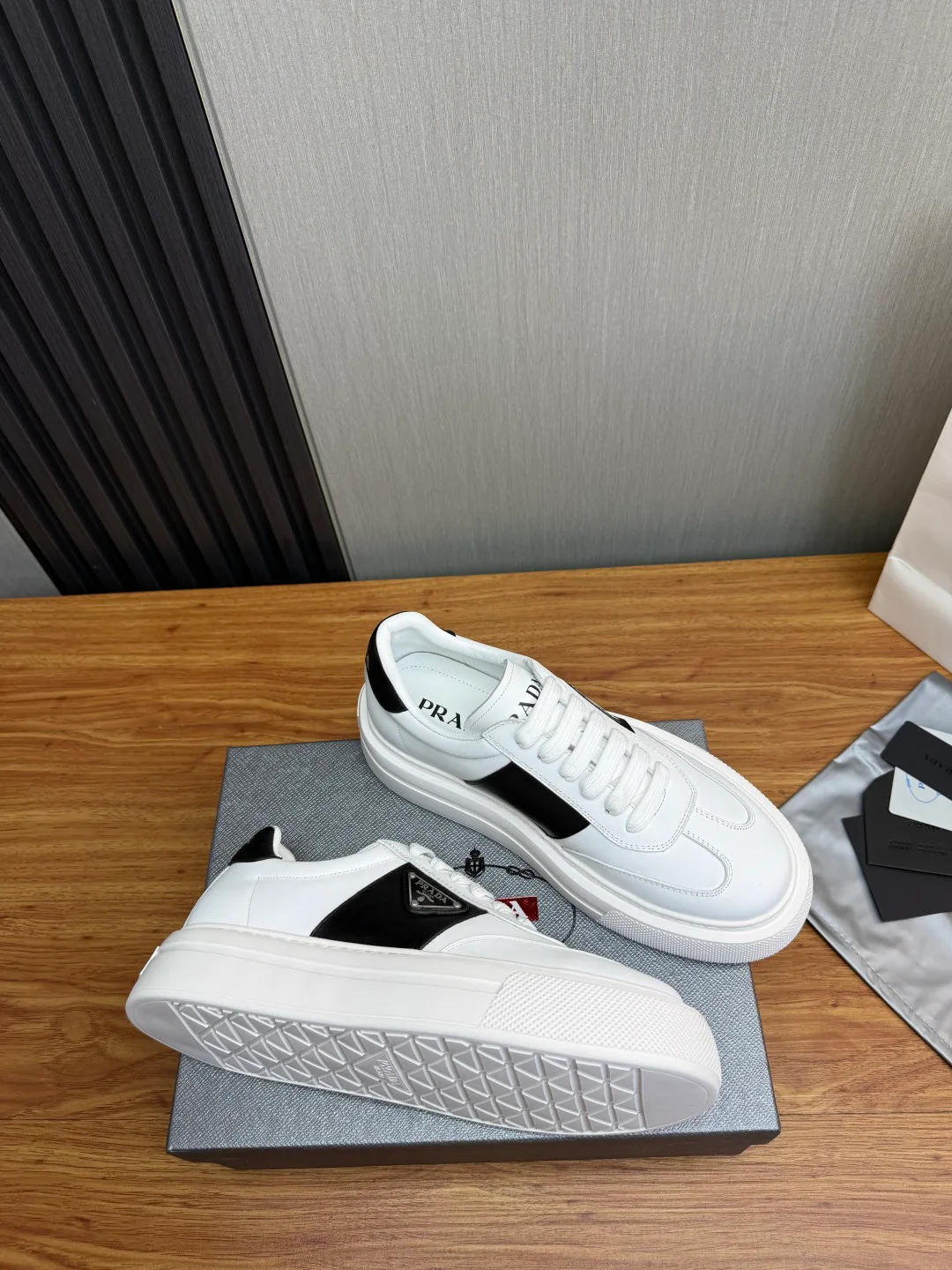Men's Sneakers PRADA 17890558