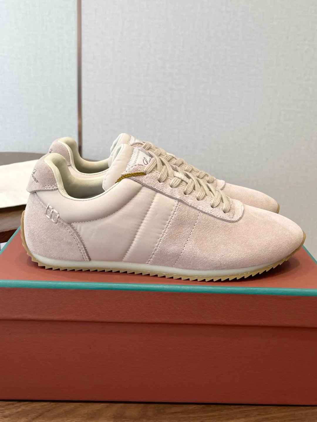Women's Sneakers LORO PIANA 17364672