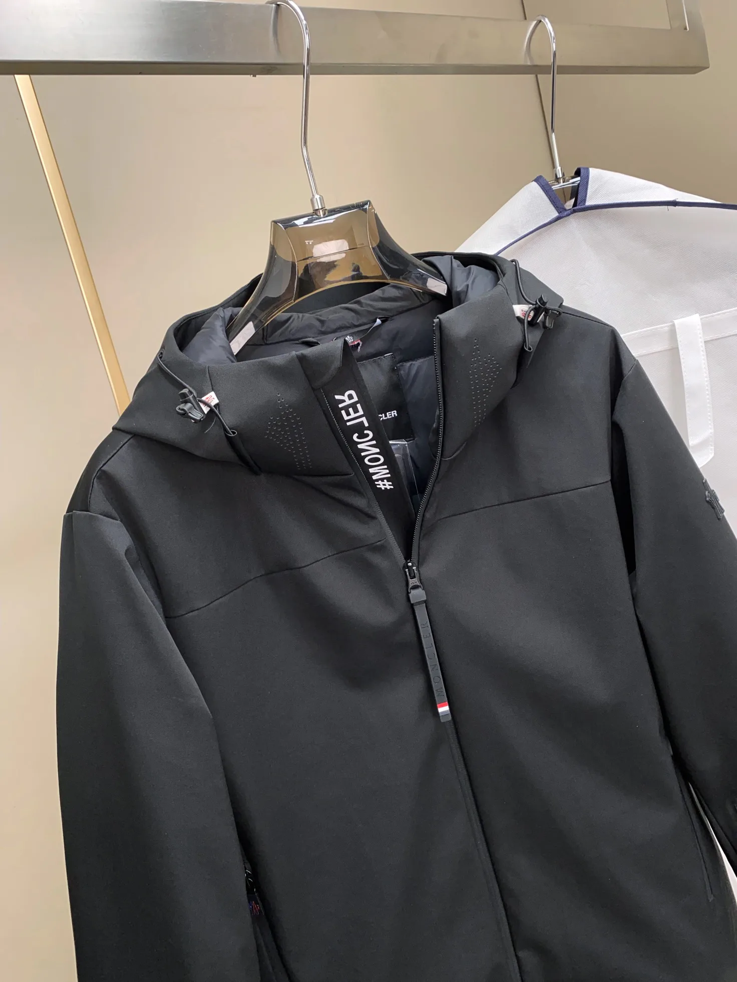 Men's Jackets And Down Jackets MONCLER 18029264