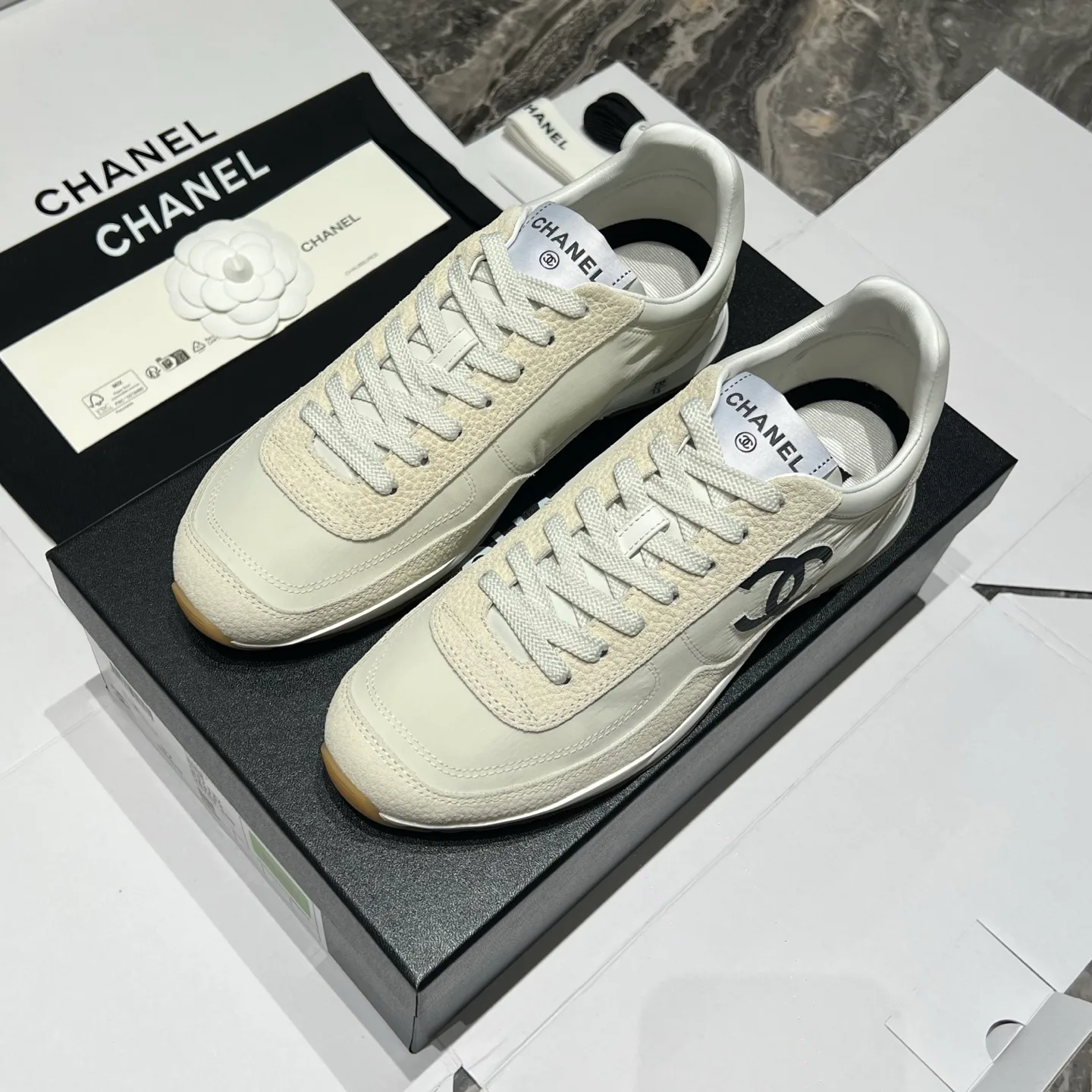 Women's Sneakers CHANEL 18121511