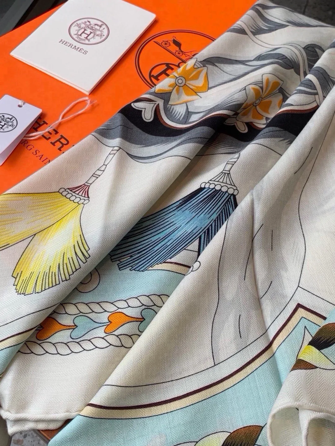 Silk Scarves HERMES 18222554