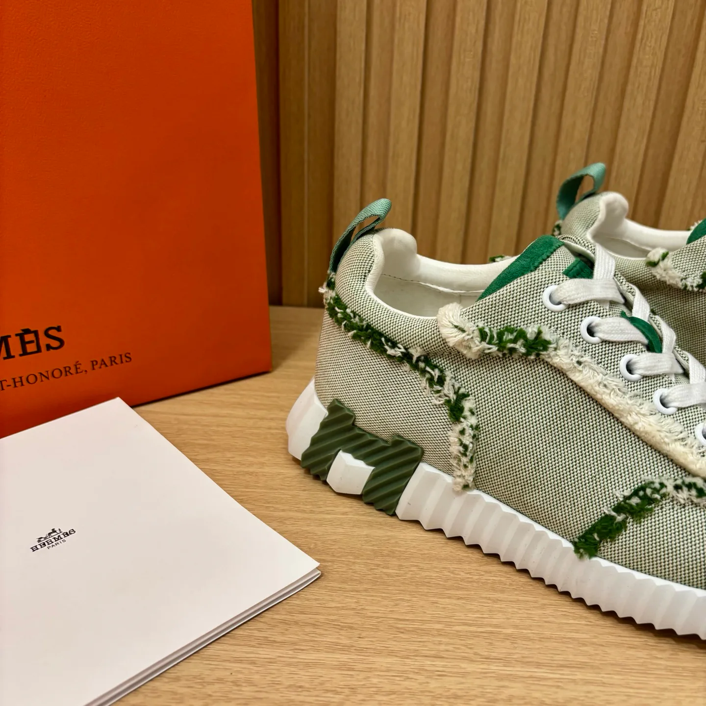 Women's Sneakers LOUIS VUITTON 18387023