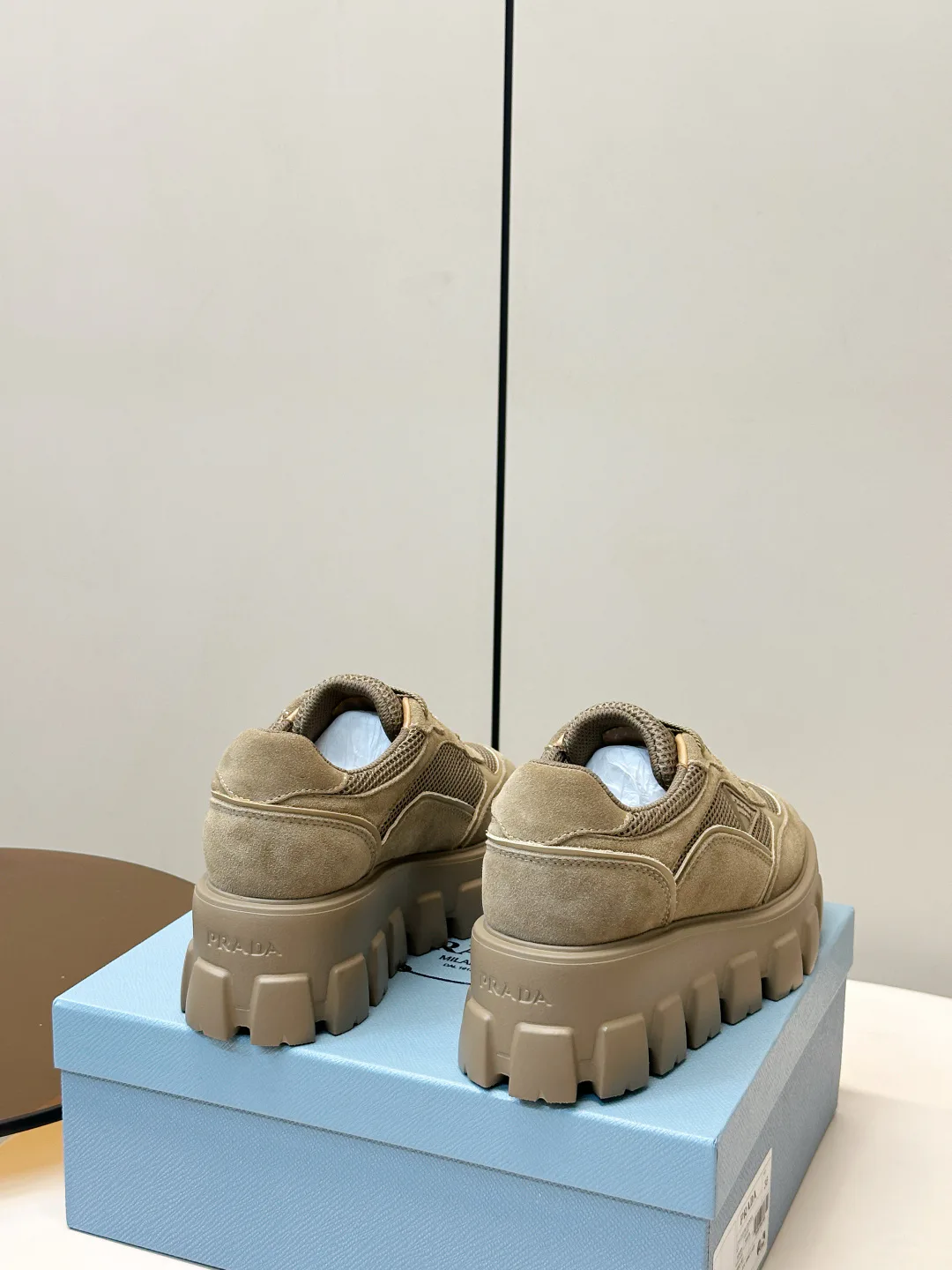 Women's Sneakers PRADA 18133085