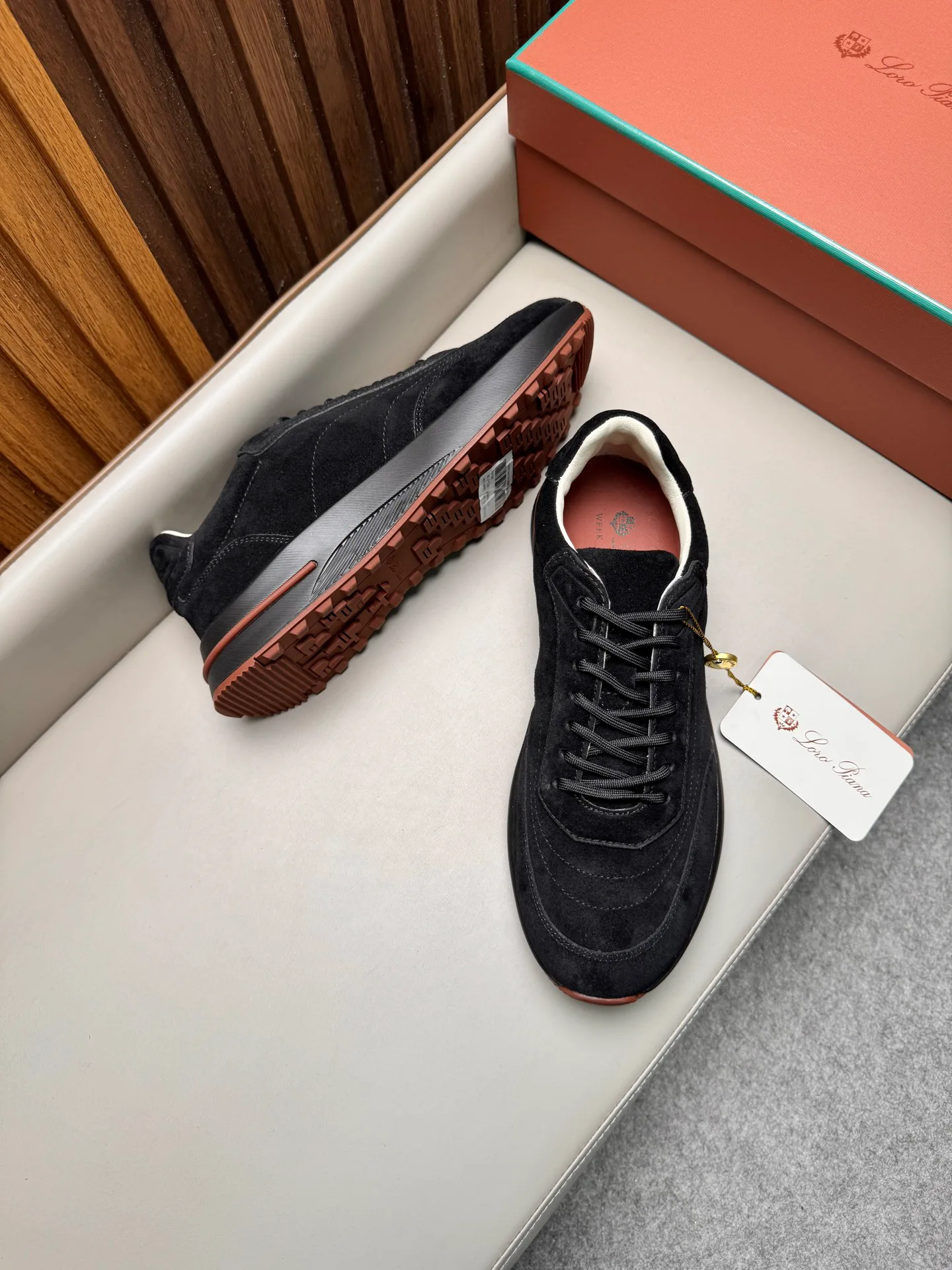 Women's Sneakers LORO PIANA 18367843