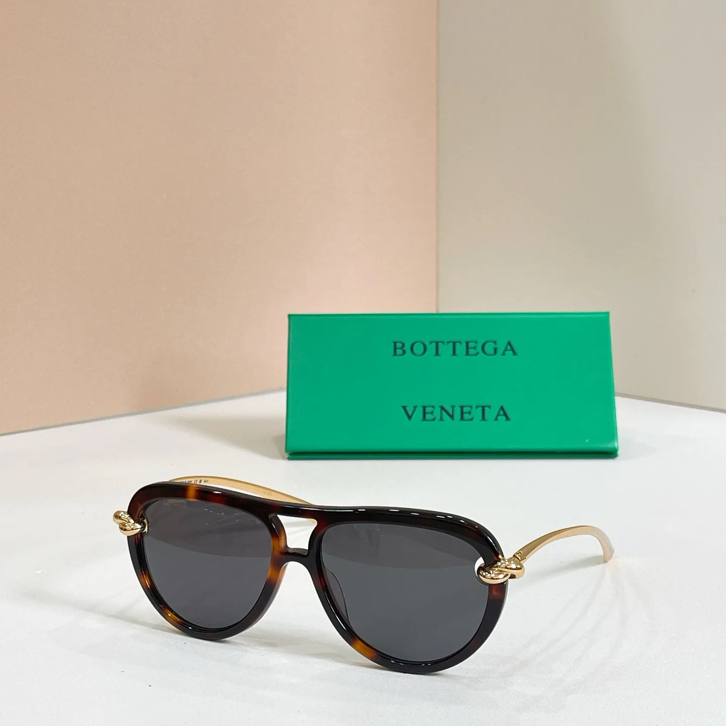Glasses BOTTEGA VENETA 17949259