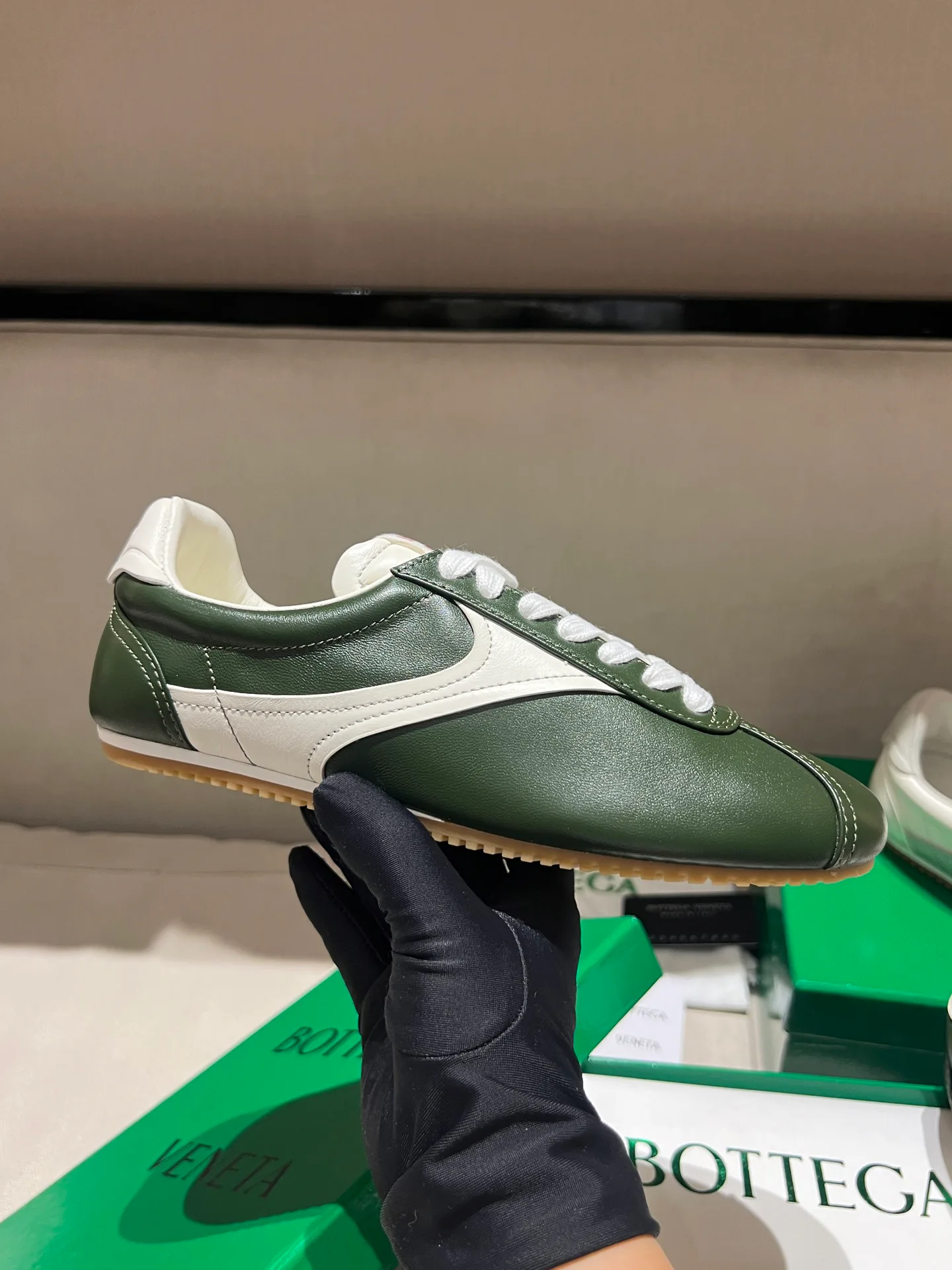 Women's Sneakers BOTTEGA VENETA 18020584