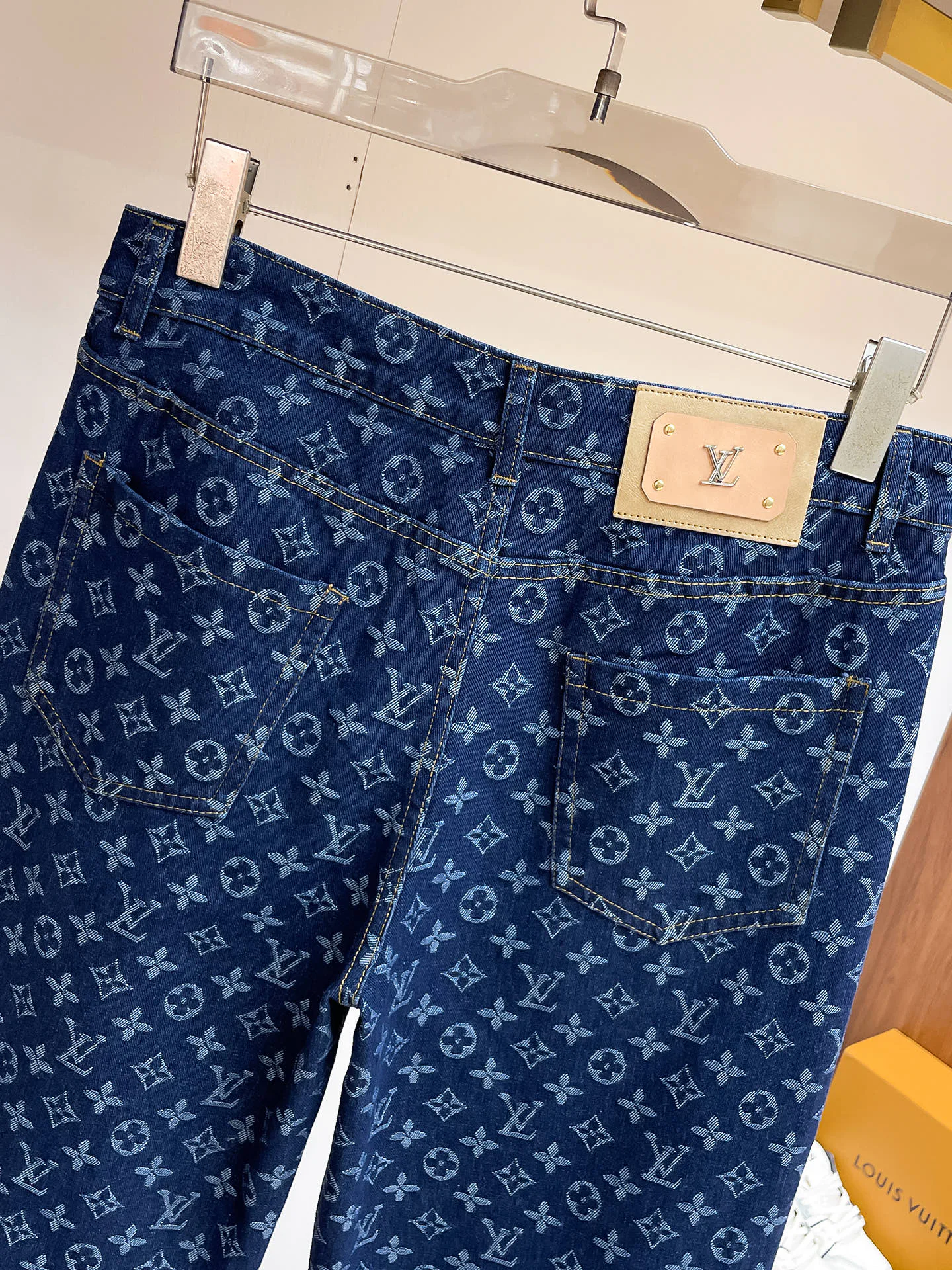 Men's Jeans LOUIS VUITTON 18345639