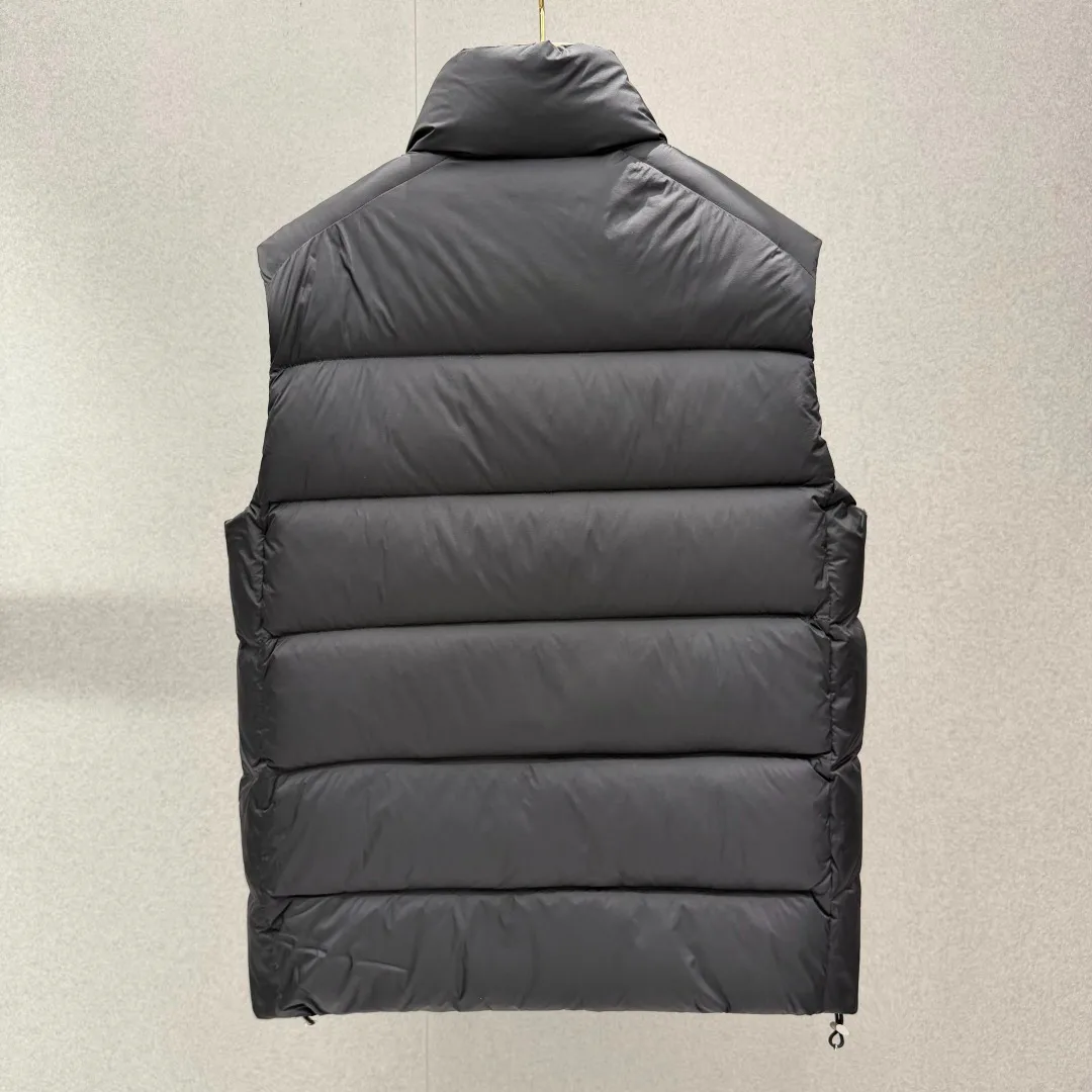 Жилеты Мужские Prada 18680238