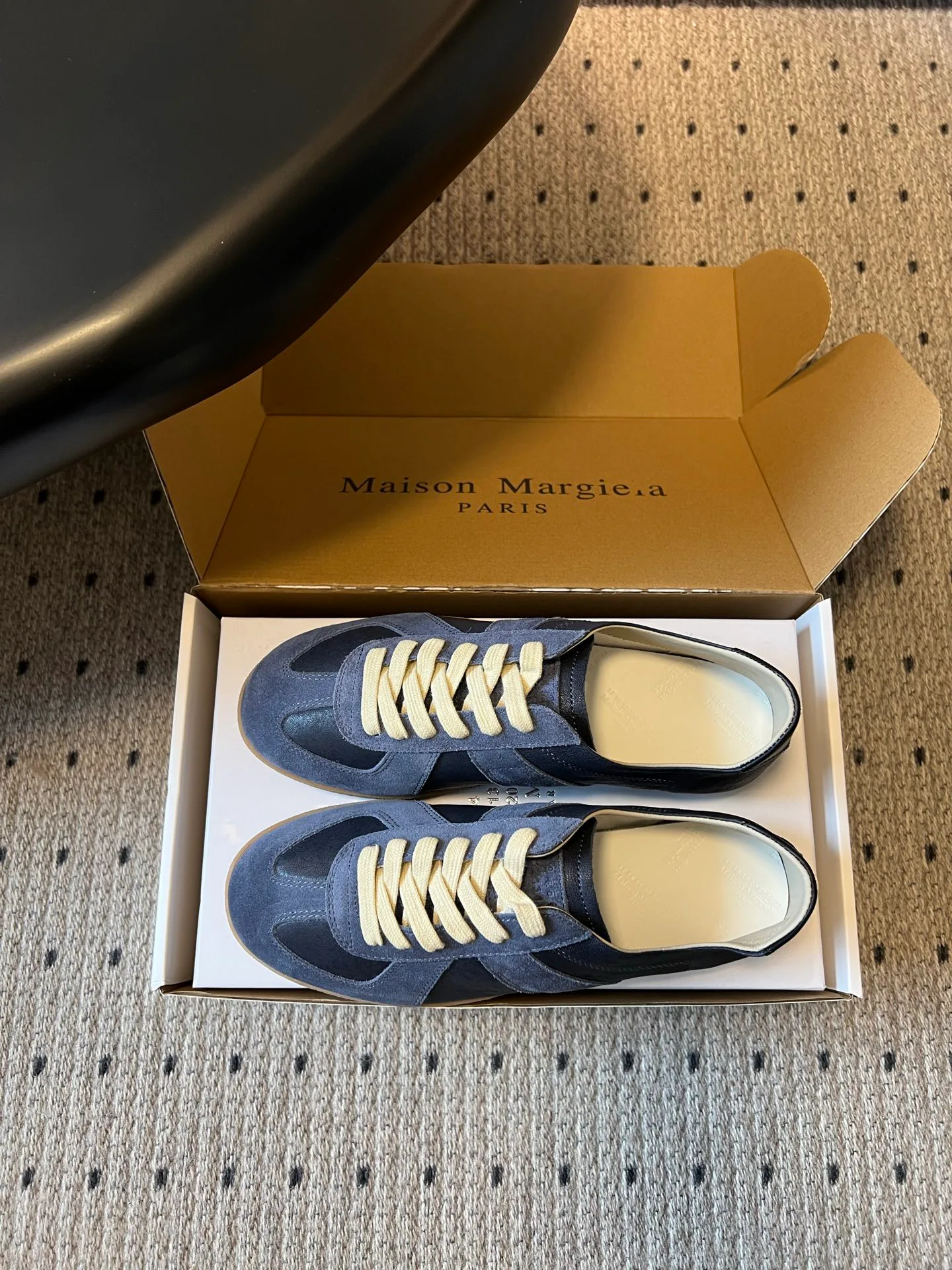 Women's Sneakers MAISON MARGIELA 17686621