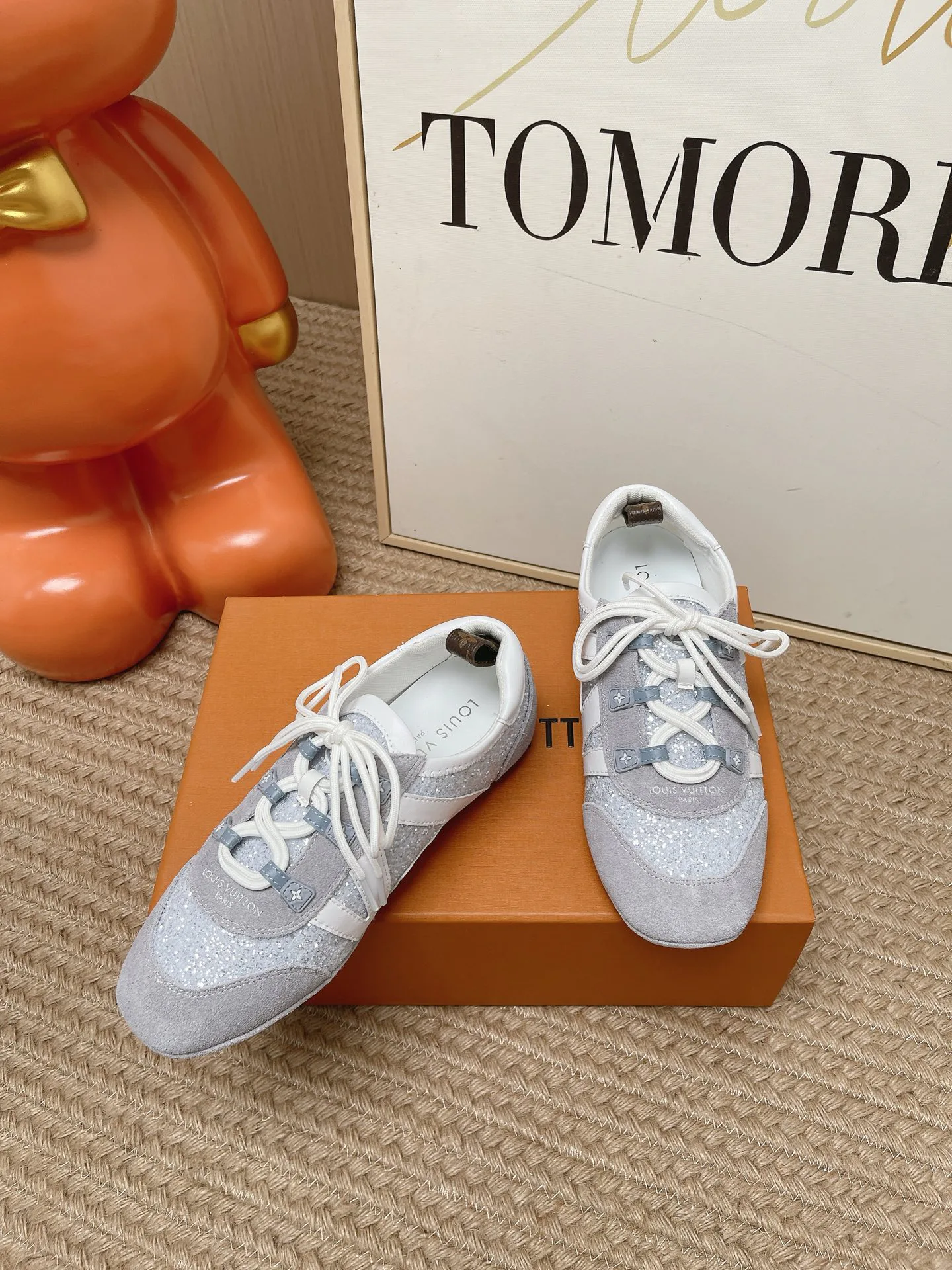 Women's Sneakers LOUIS VUITTON 17571638