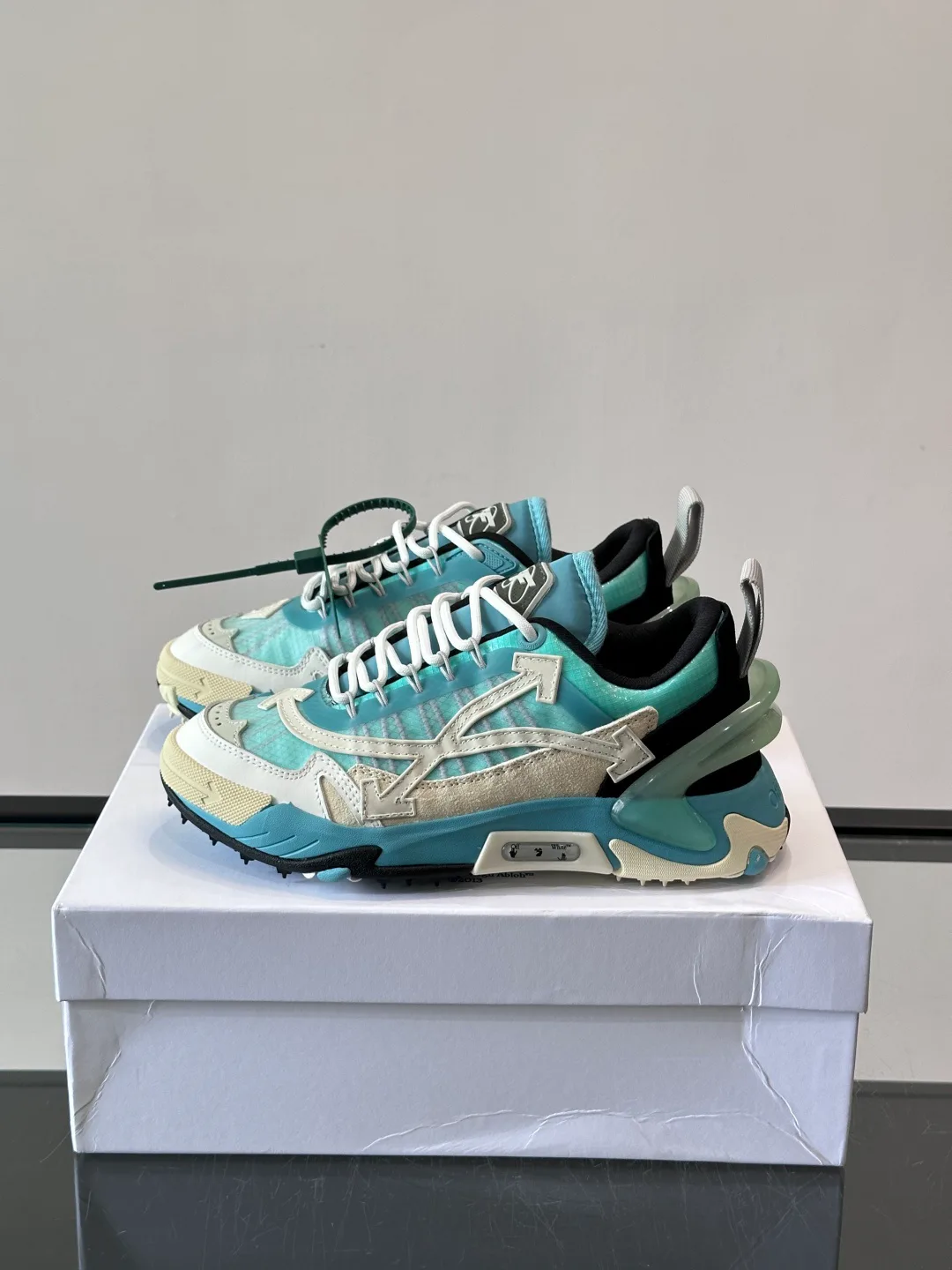Women's Sneakers OFF-WHITE 17689325