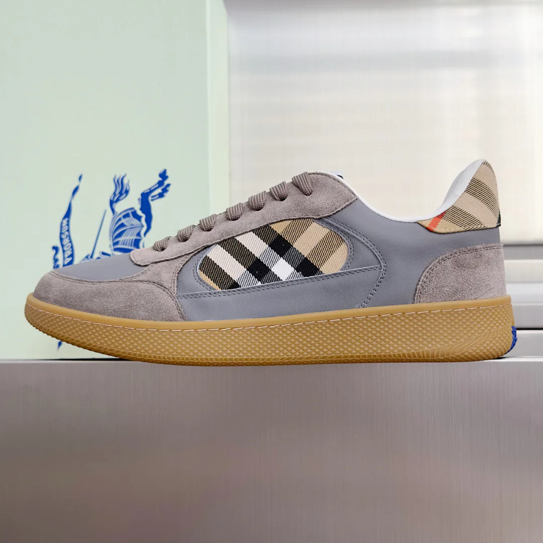 Women's Sneakers BURBERRY 17810105