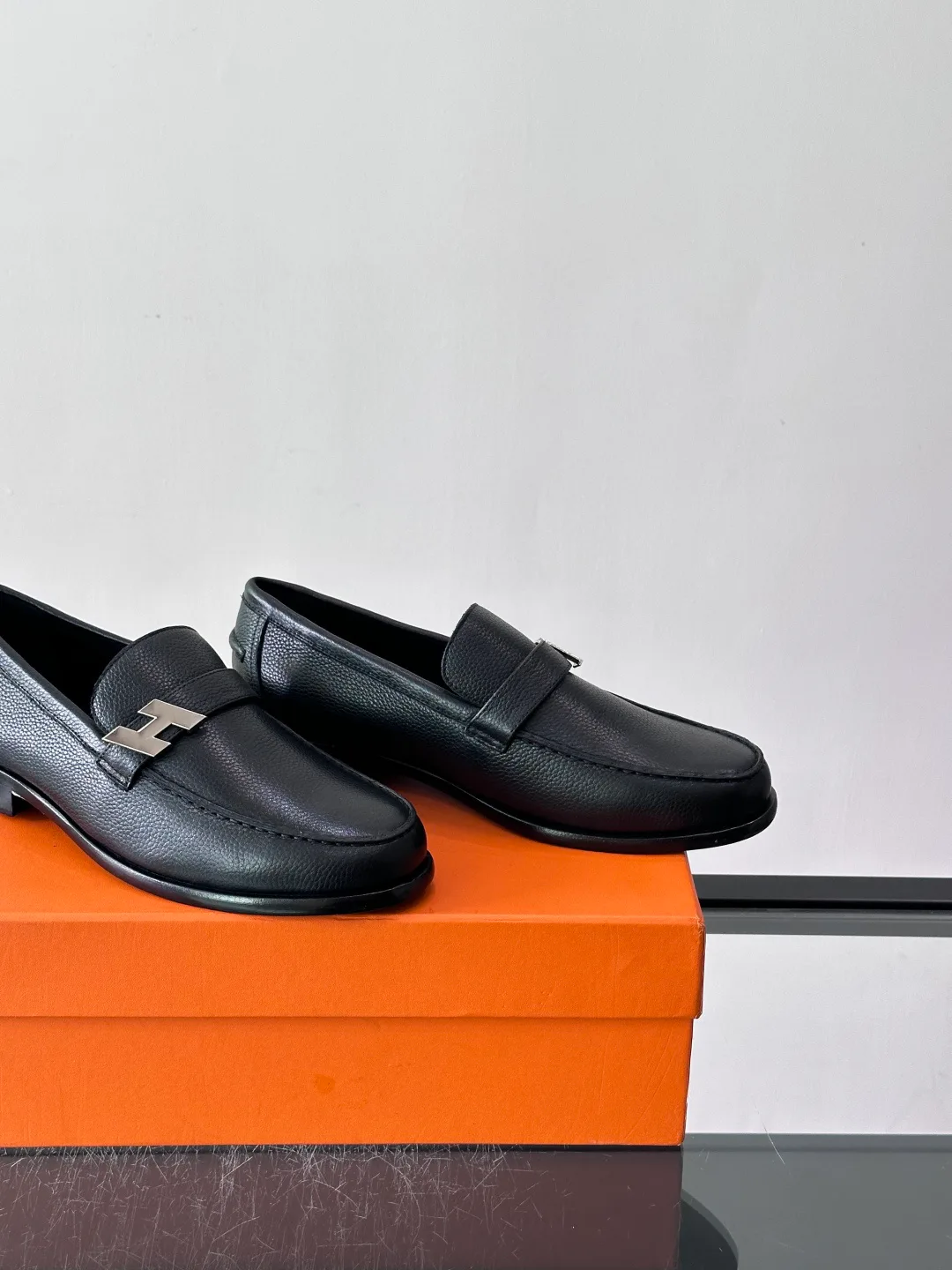 Men's Loafers And Dress Shoes HERMES 18102861