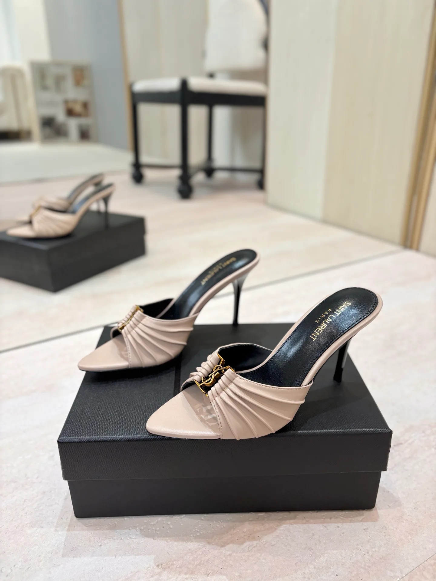 Women's Mules And Clogs SAINT LAURENT 17476059