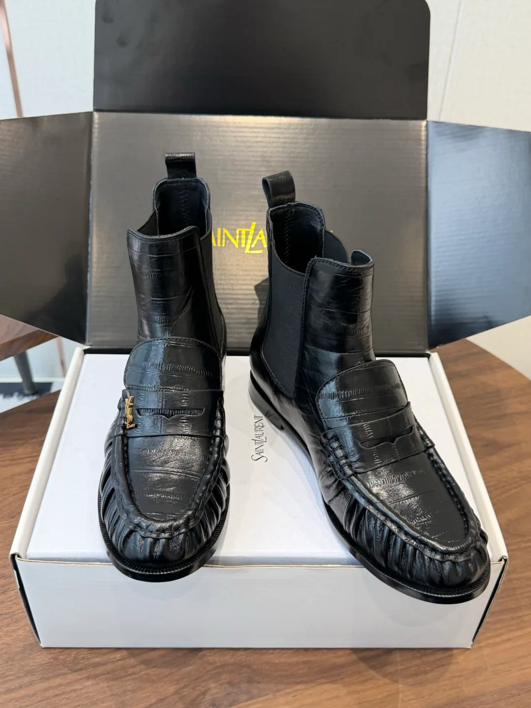 Women's Loafers And Moccasins SAINT LAURENT 18421120