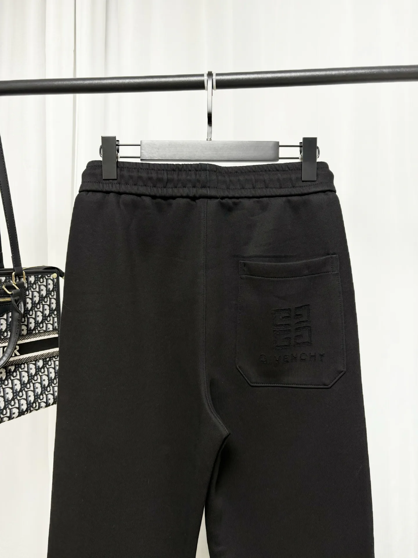 Men's Trousers GIVENCHY 18179179