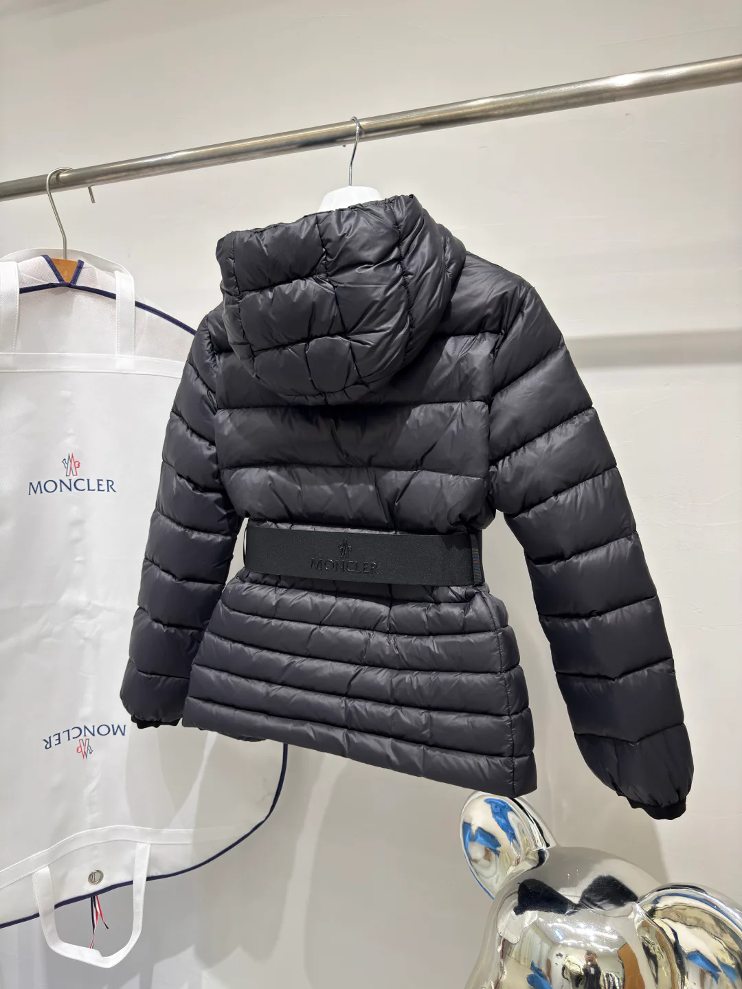 Куртки И Пуховики Мужские Moncler 18683855