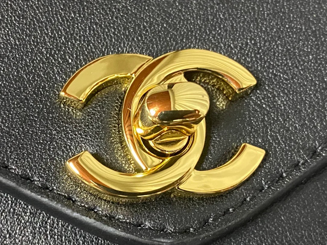 Women's Classic Handbags CHANEL 17909675