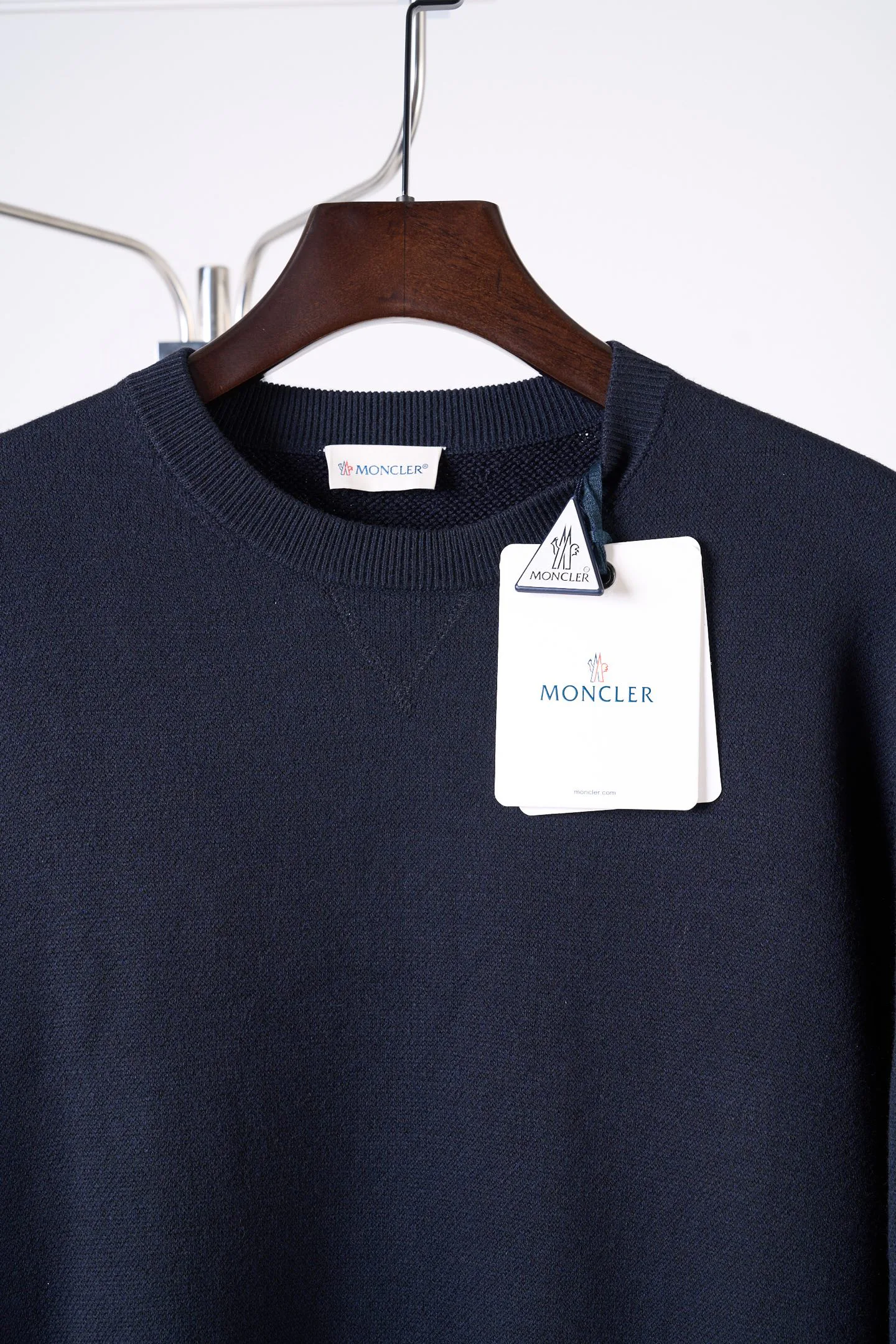 Men's Jumpers And Sweaters MONCLER 18178907