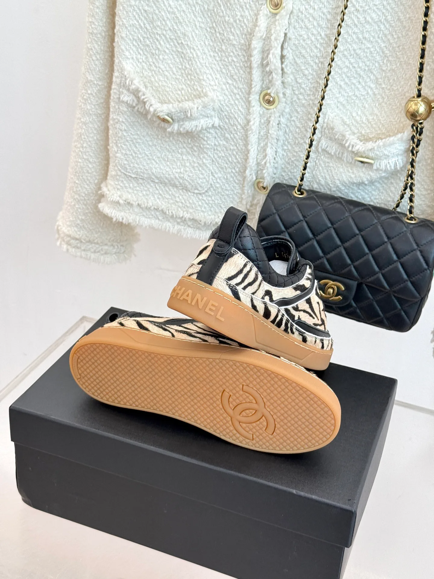 Women's Sneakers CHANEL 17864829