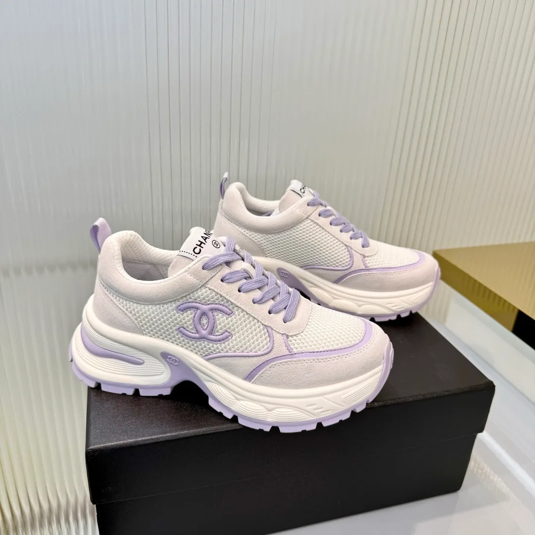 Women's Sneakers CHANEL 18366998