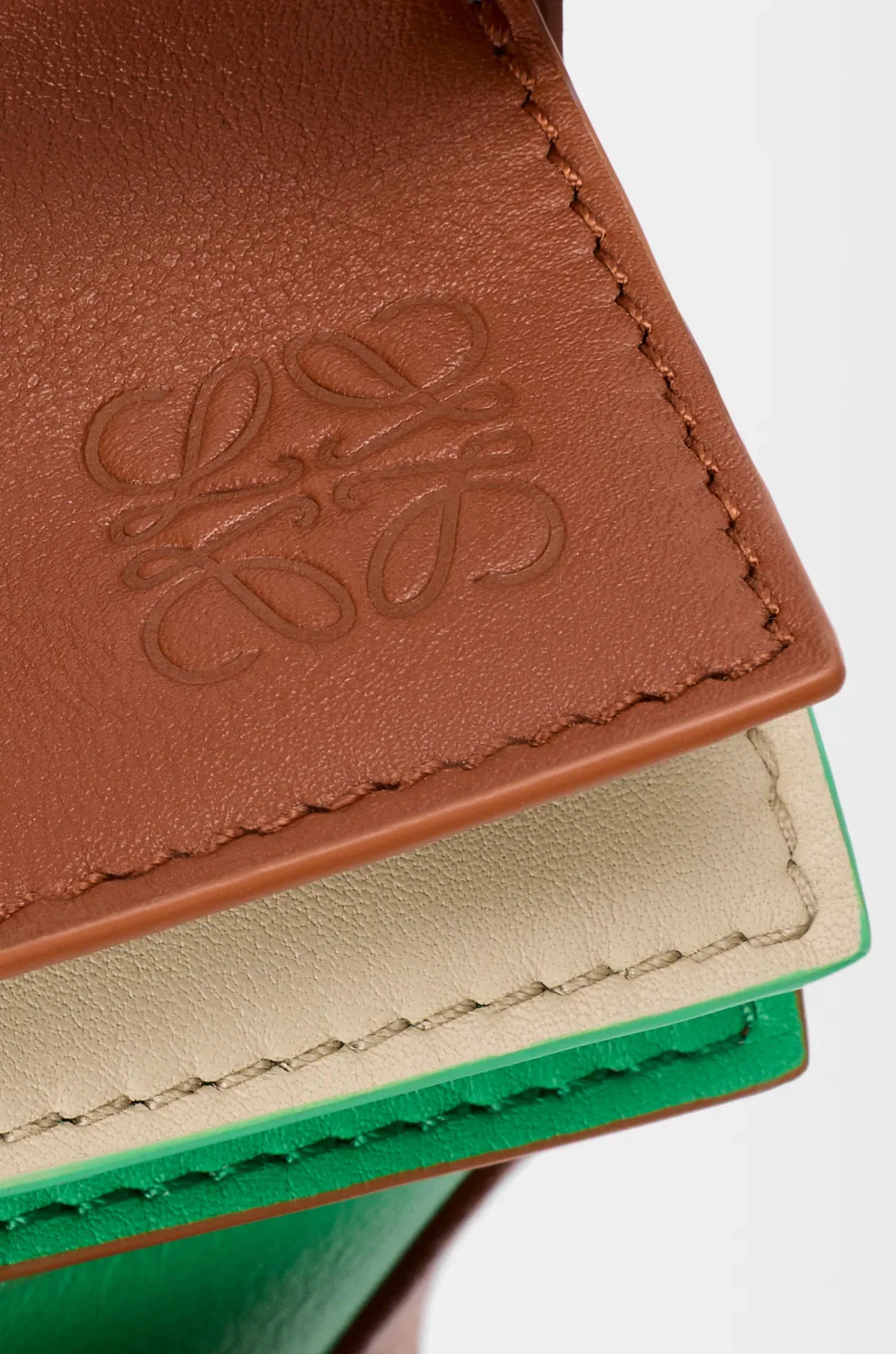 Классические Сумки Женские Loewe 18634652