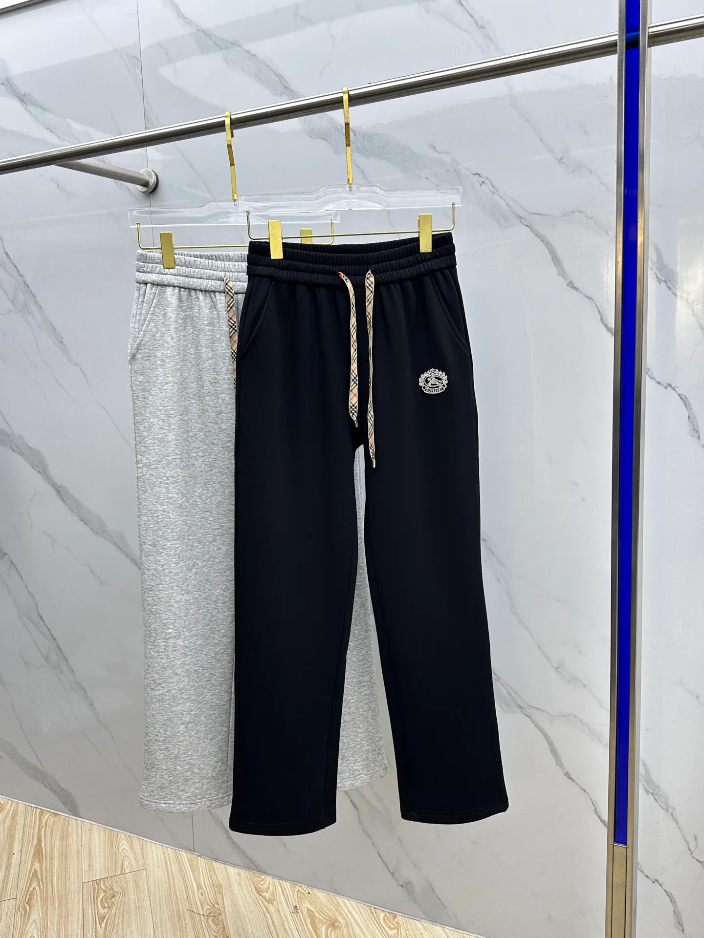 Men's Trousers BURBERRY 18246677